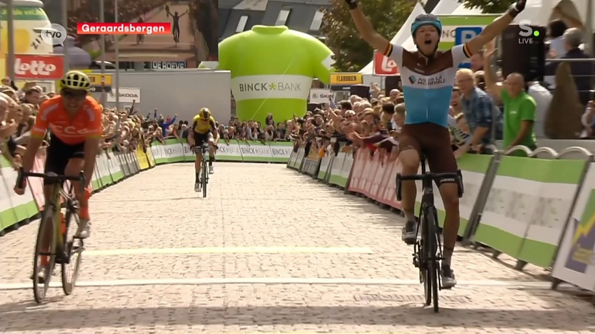 De Plus wint BinckBank Tour, Naesen pakt laatste rit