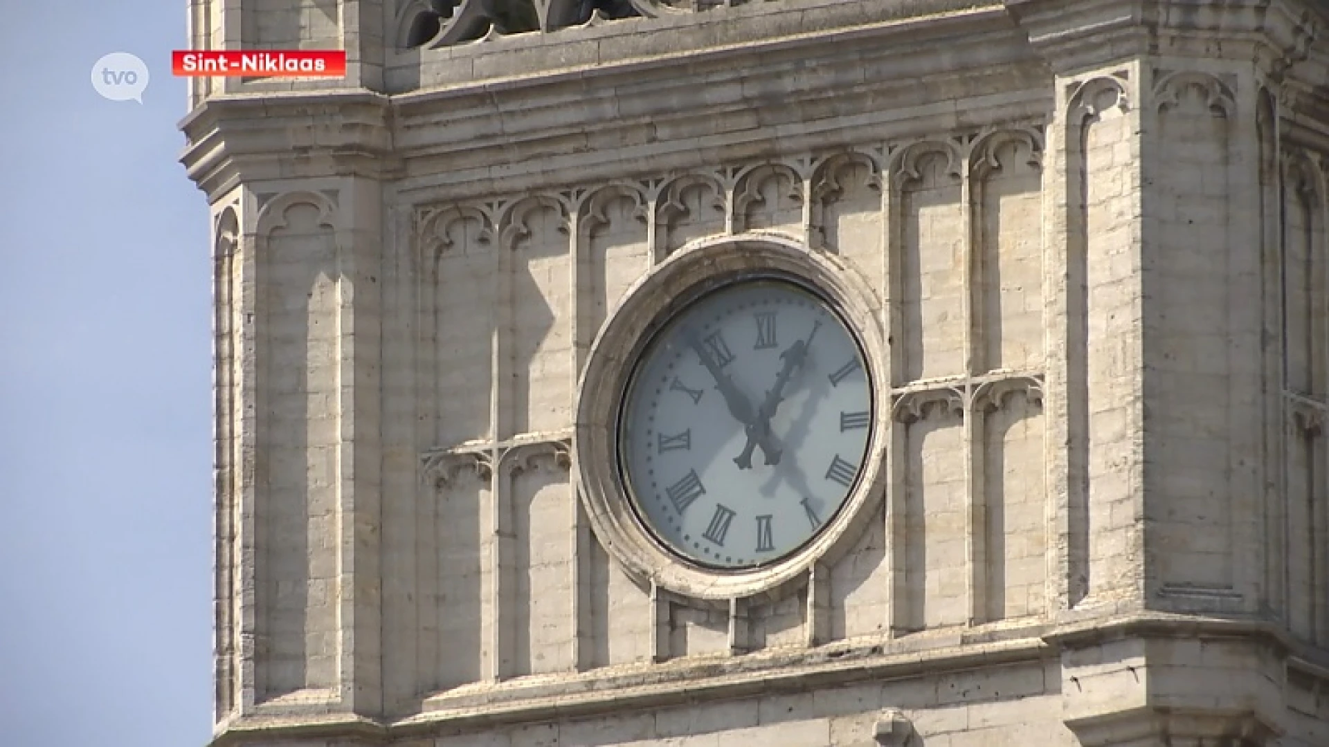 Klok stadhuis Sint-Niklaas is de tijd kwijt