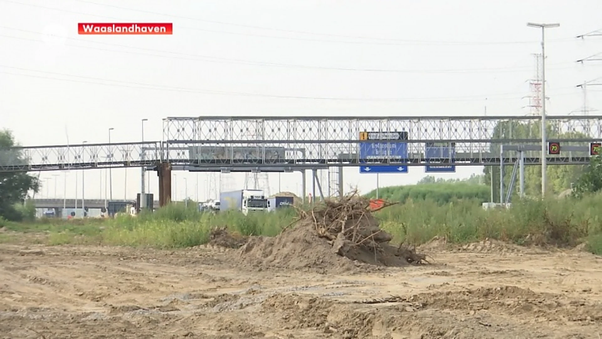 Tijdelijke fietsersbrug over expresweg E34 in gebruik genomen