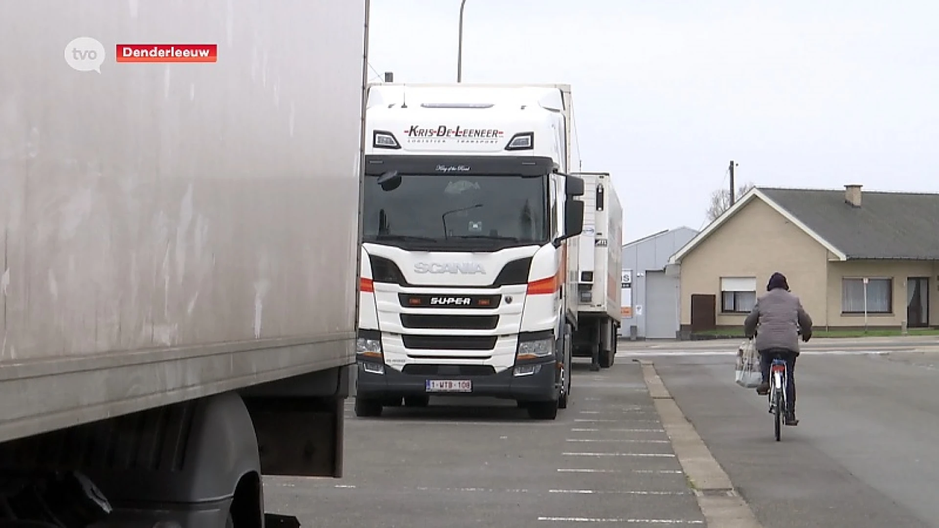 Parkeerverbod voor trucks van meer dan 5 ton ingevoerd in Denderleeuw