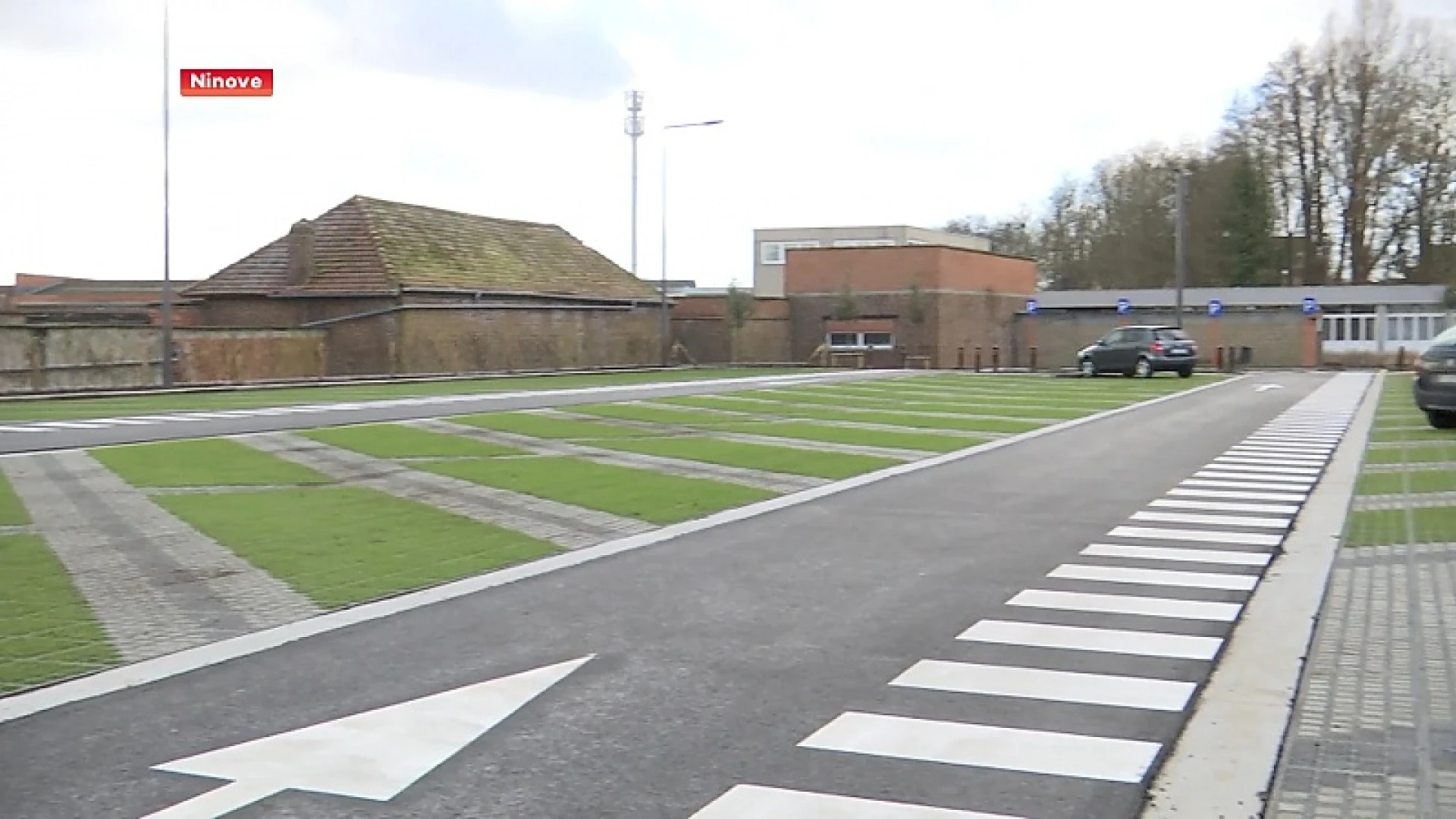 127 nieuwe gratis parkeerplaatsen aan de stadsrand in Ninove