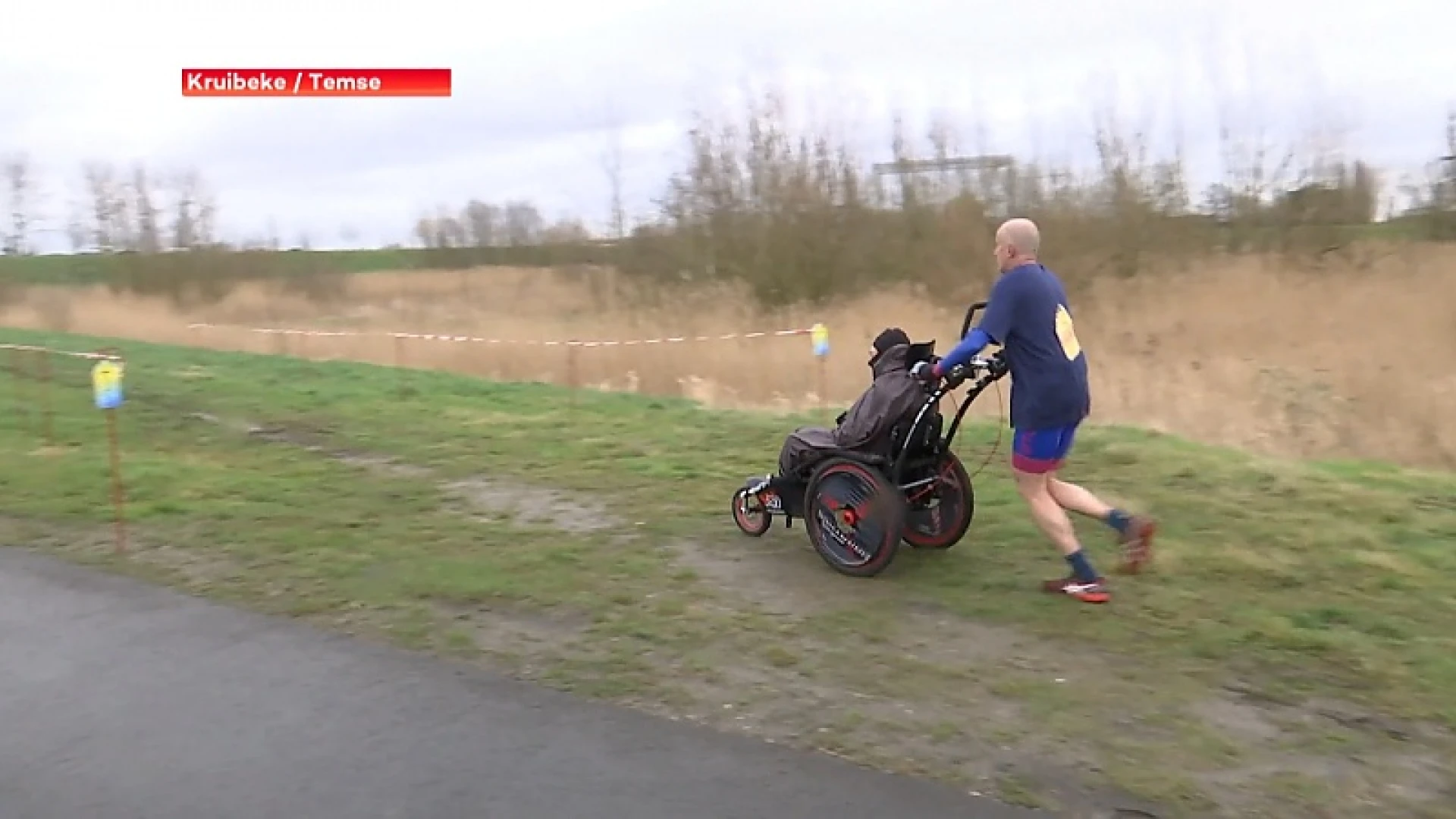 Ultraloper Serge loopt Marathon van Kruibeke samen met Samuel