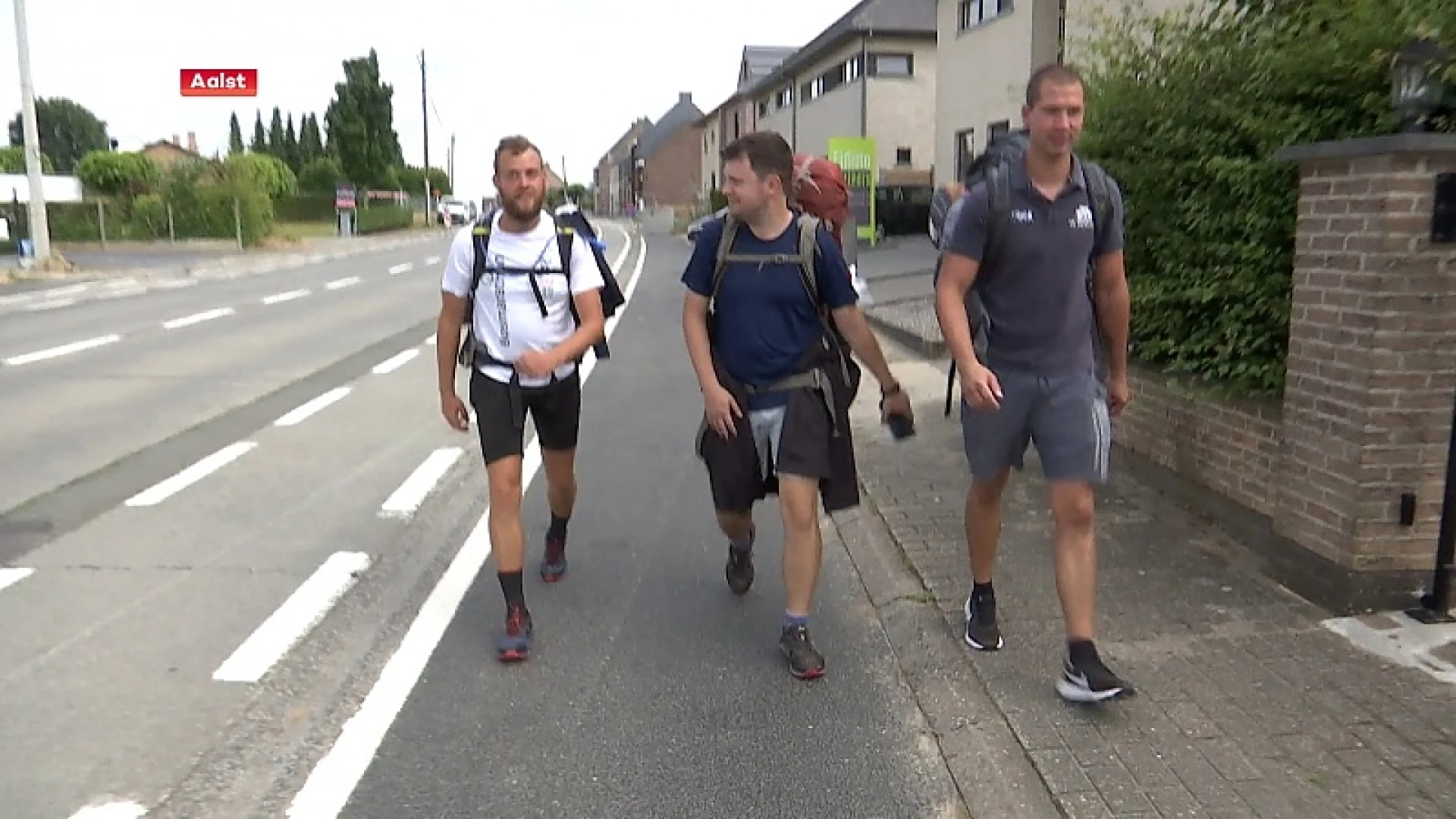 Supporters Eendracht Aalst wandelen 300 kilometer voor hun club