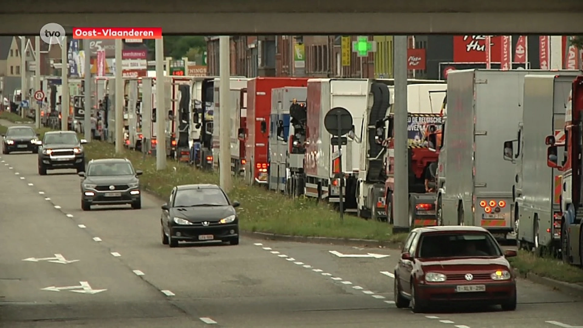 120 foorkramers in konvooi door regio: "Laat kermissen weer toe!"