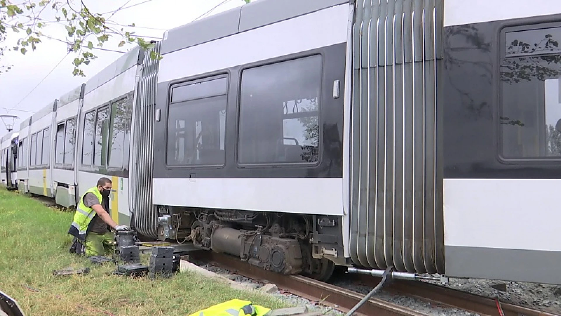 Melsele / Zwijndrecht: Tram 3 ontspoord, hele dag vervangbussen