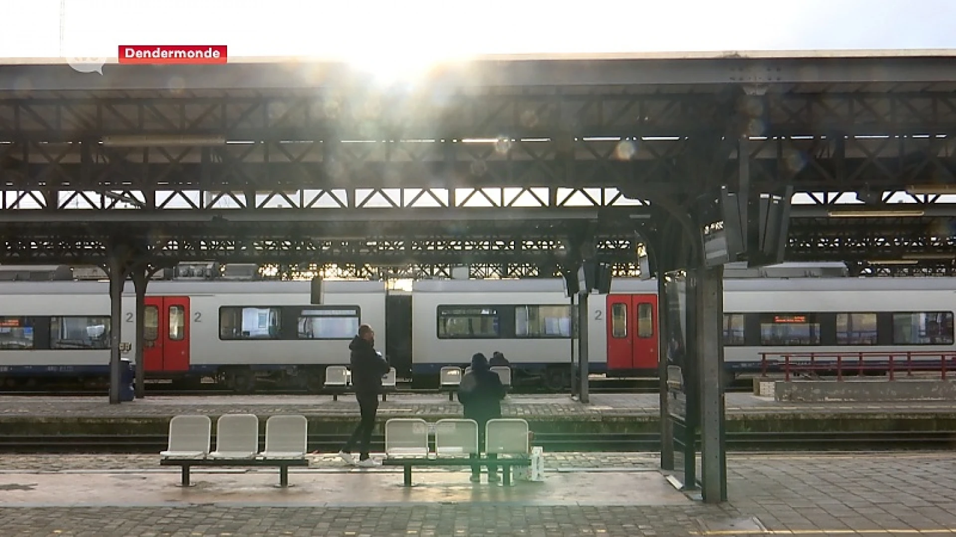 Tomas Roggeman (N-VA) klaagt drukke treinen aan: "Het wordt hoog tijd dat de NMBS zich gaat organiseren"