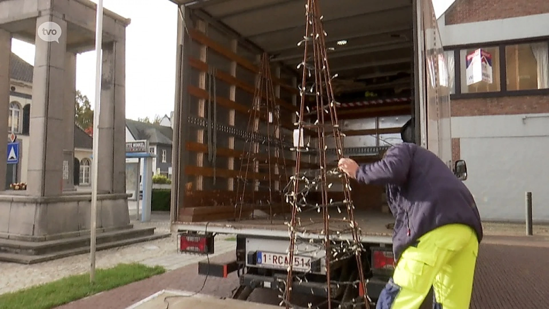 Berlare hangt nu al kerstverlichting uit: “Een aangenaam gevoel”