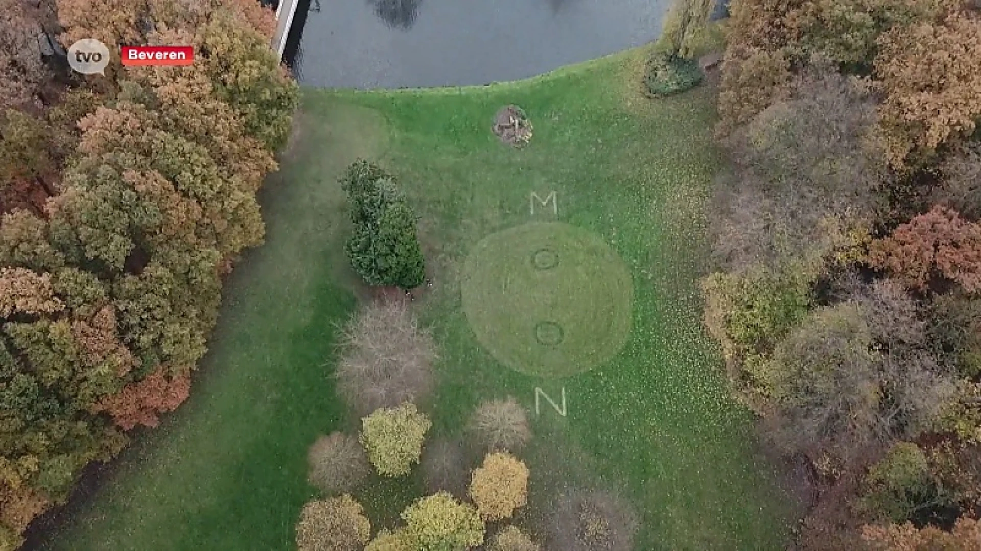 Merkwaardige grascirkel voor kasteel Cortewalle is stunt van Beverse ginmakers