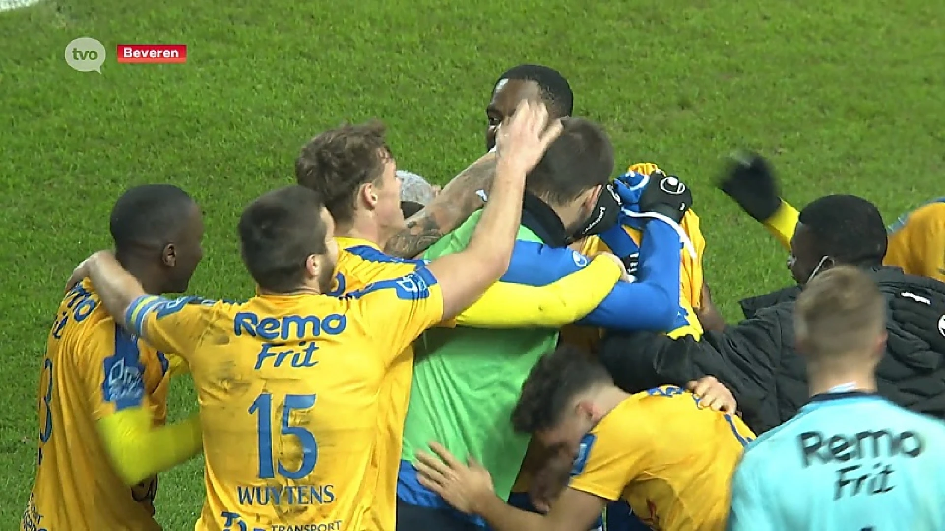 Waasland-Beveren wint degradatietopper en spurt weg uit de gevarenzone