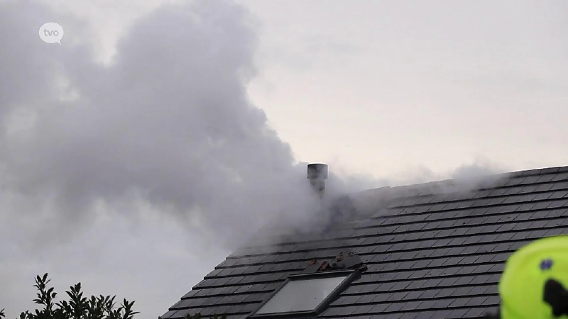 Zware schade na dakbrand aan woning in Melsele