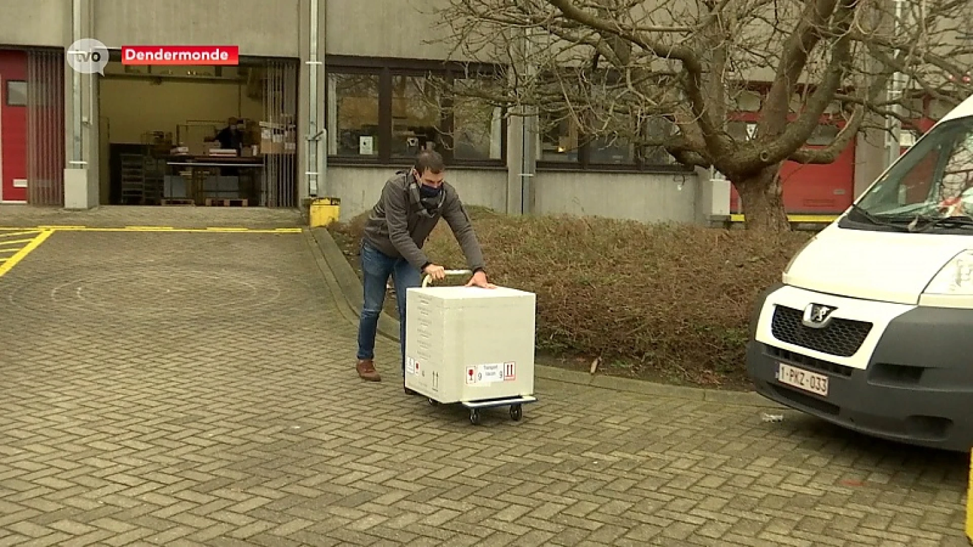 De eerste vaccins zijn vertrokken vanuit Dendermonde