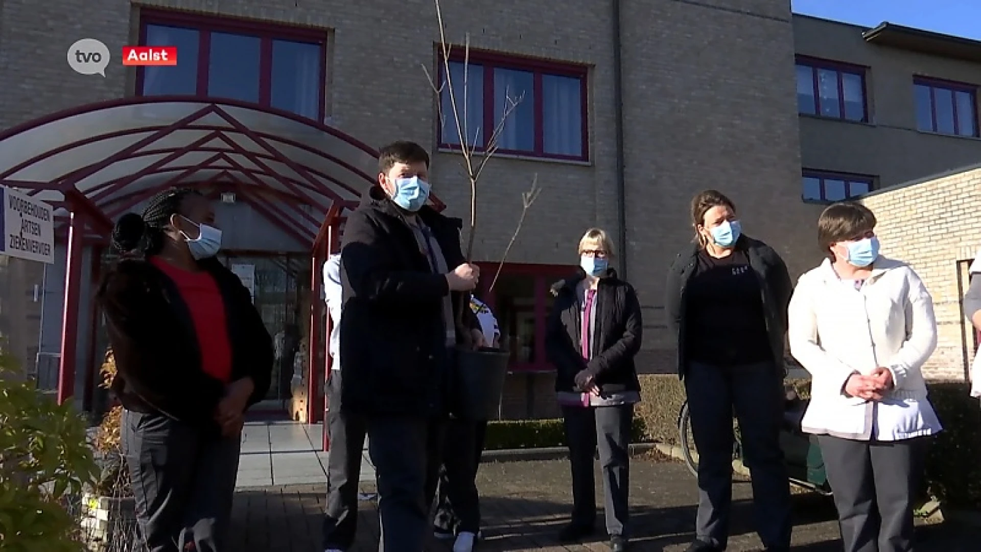 Zorgpersoneel in Aalst beloond met De Groene Pluim én een boompje