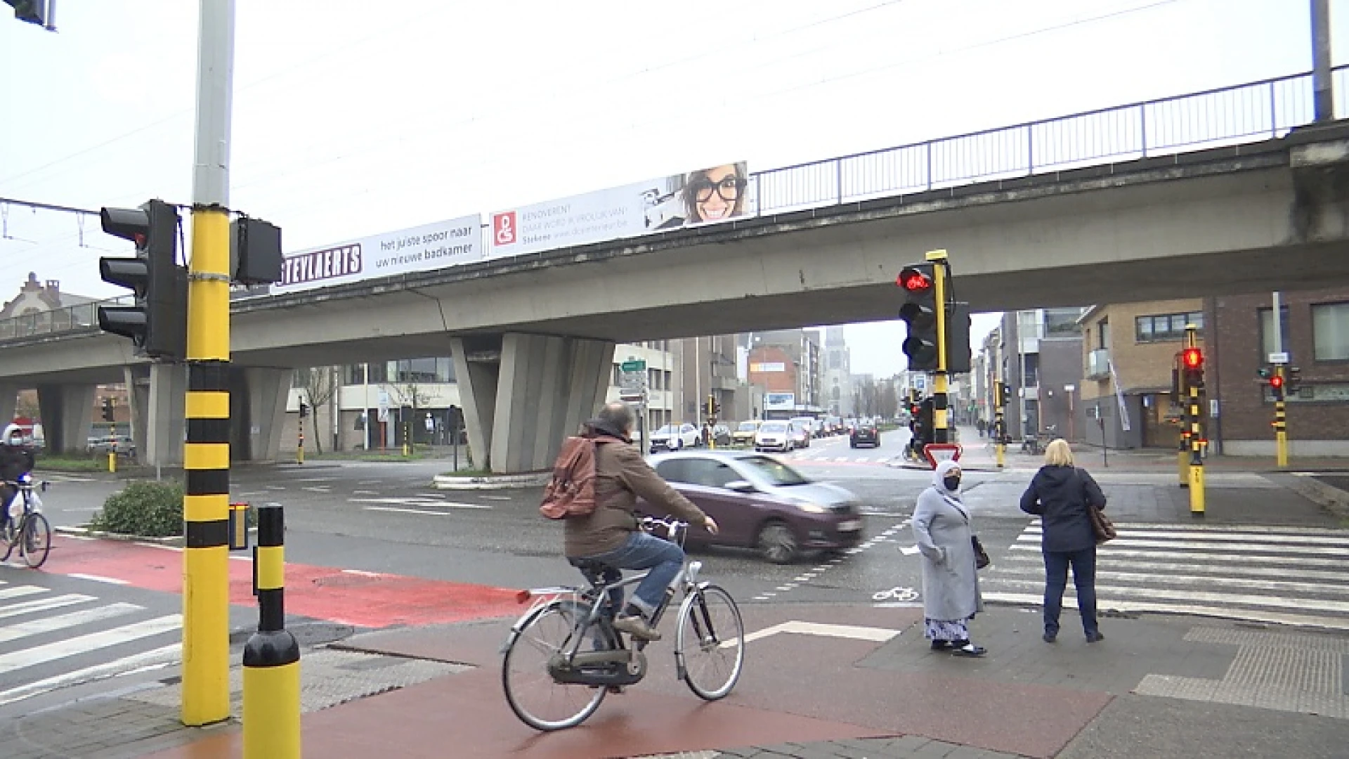 Gevaarlijk kruispunt R42/Plezantstraat Sint-Niklaas wordt volledig conflictvrij