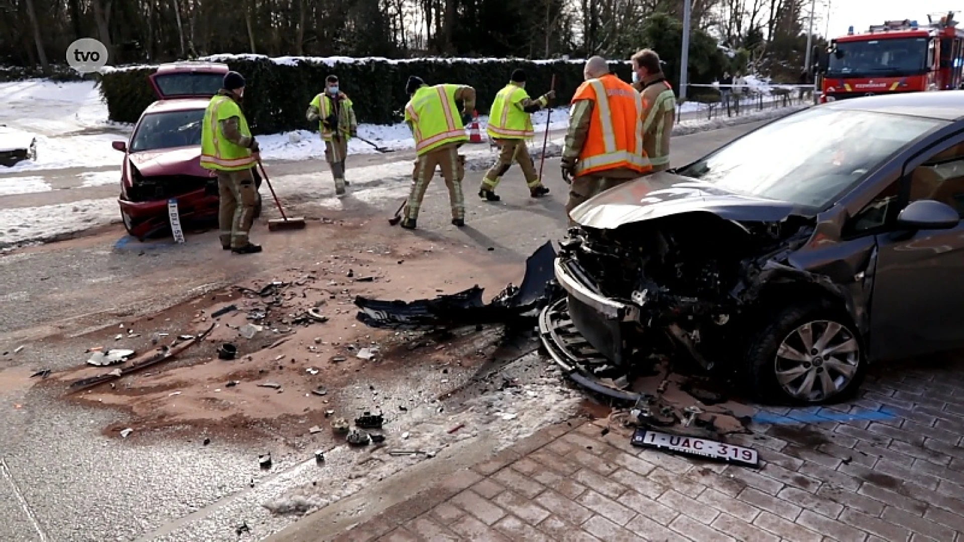 Twee mensen zwaargewond bij verkeersongeval in Steendorp