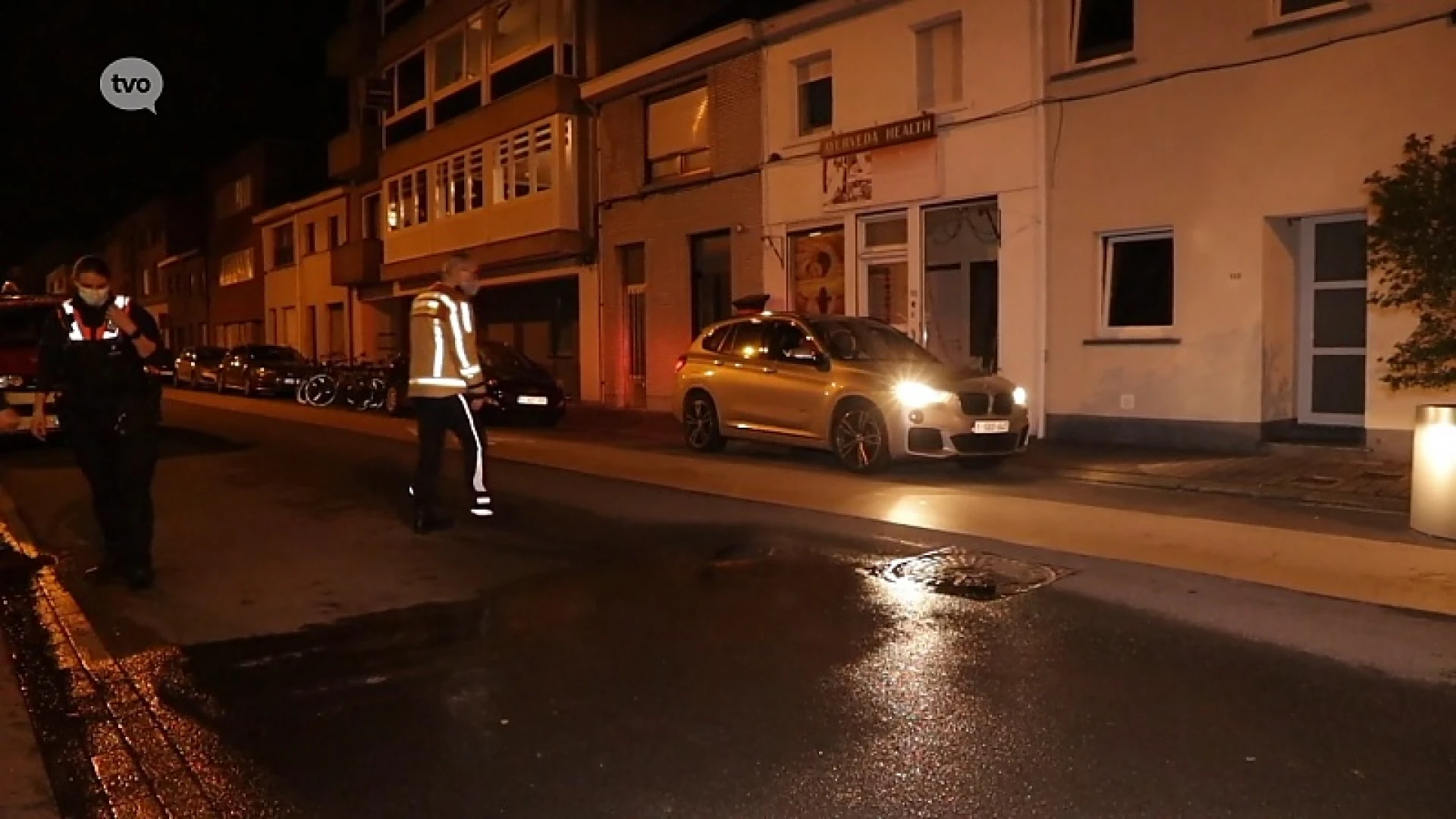 Zinkgat na gesprongen ondergrondse waterleiding in Sint-Niklaas