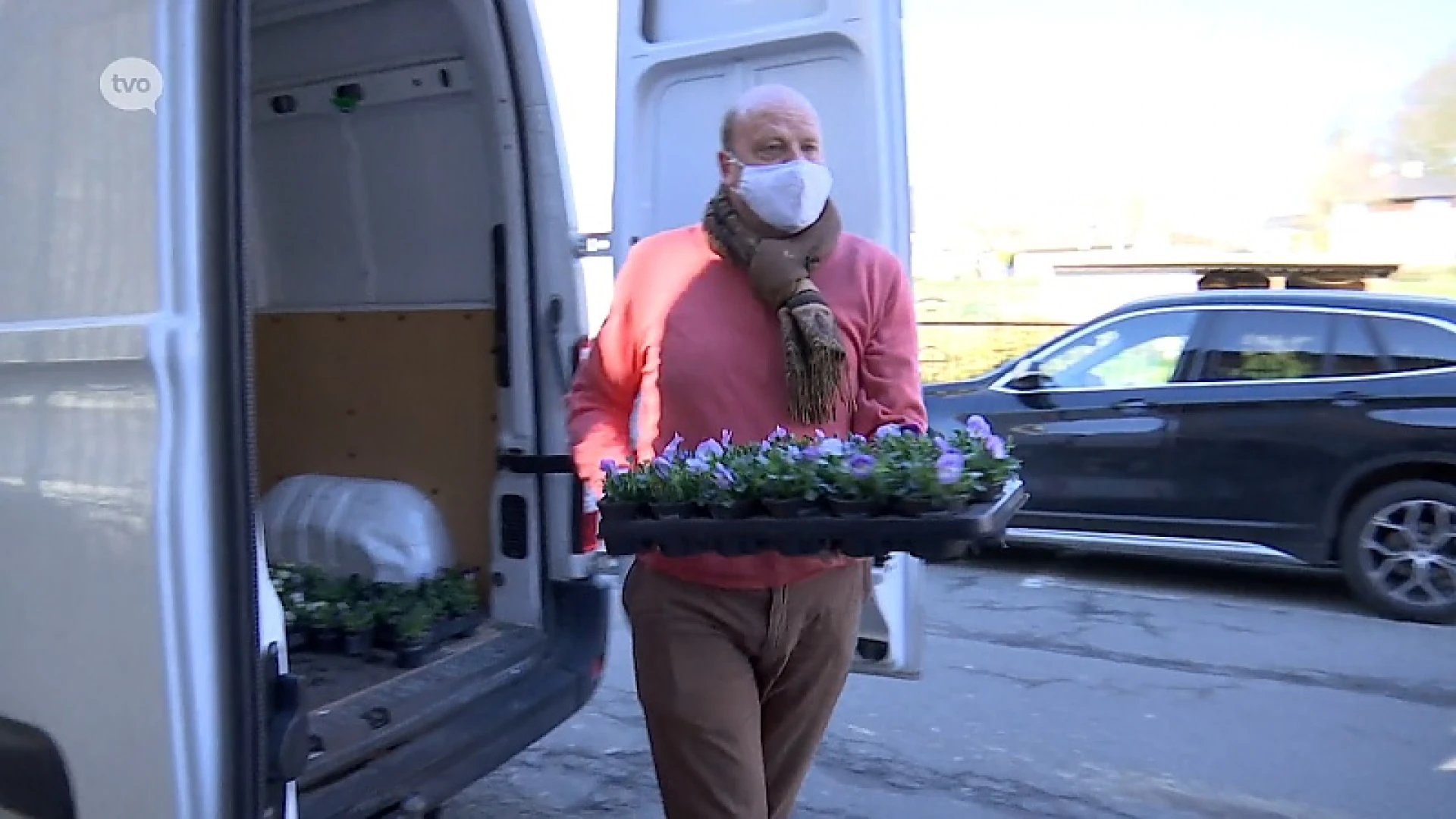 Viooltjes steken hart onder de riem van handelaars in Temse