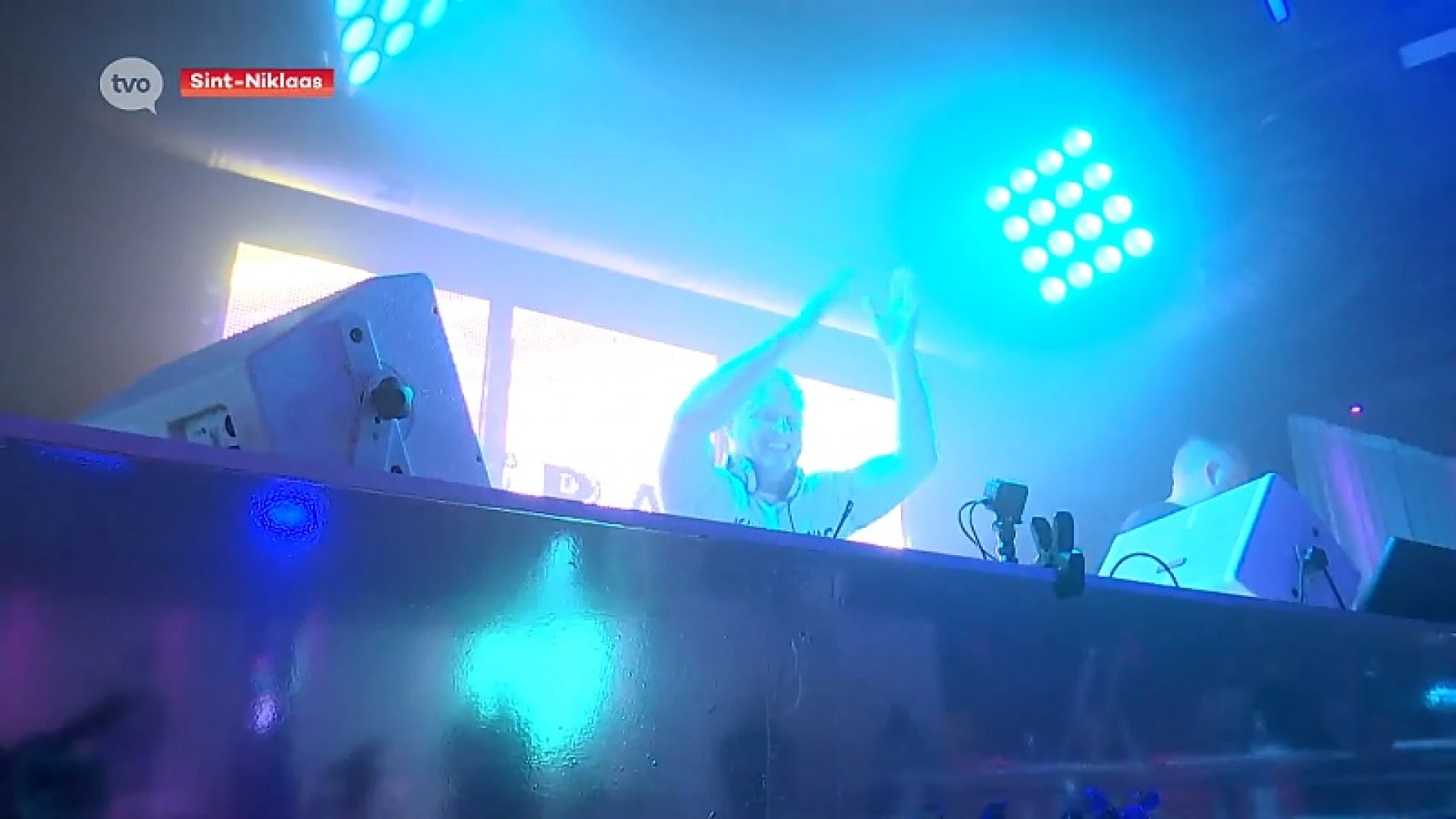24u lang DJ's achter draaitafel Club EXO