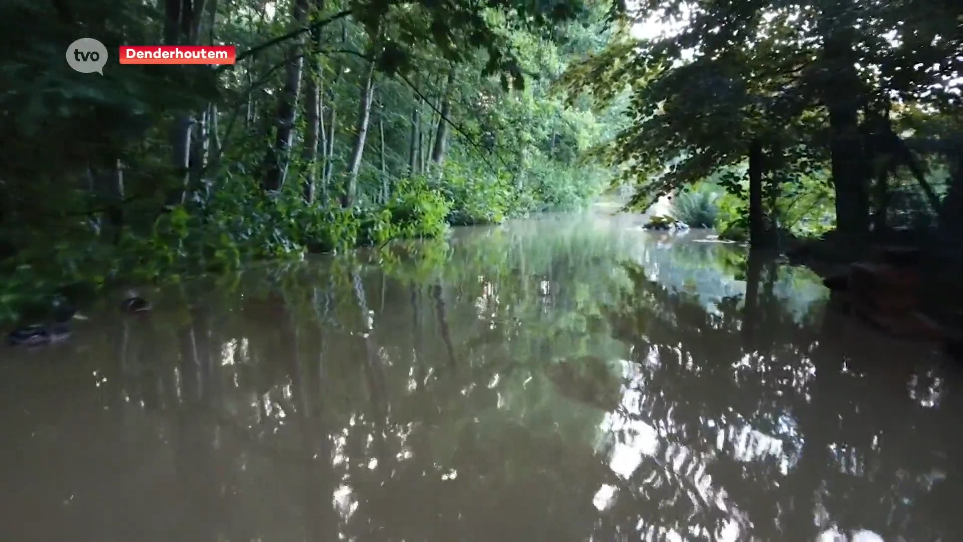 Hier en daar flirten onbevaarbare waterlopen nog met het alarmpeil