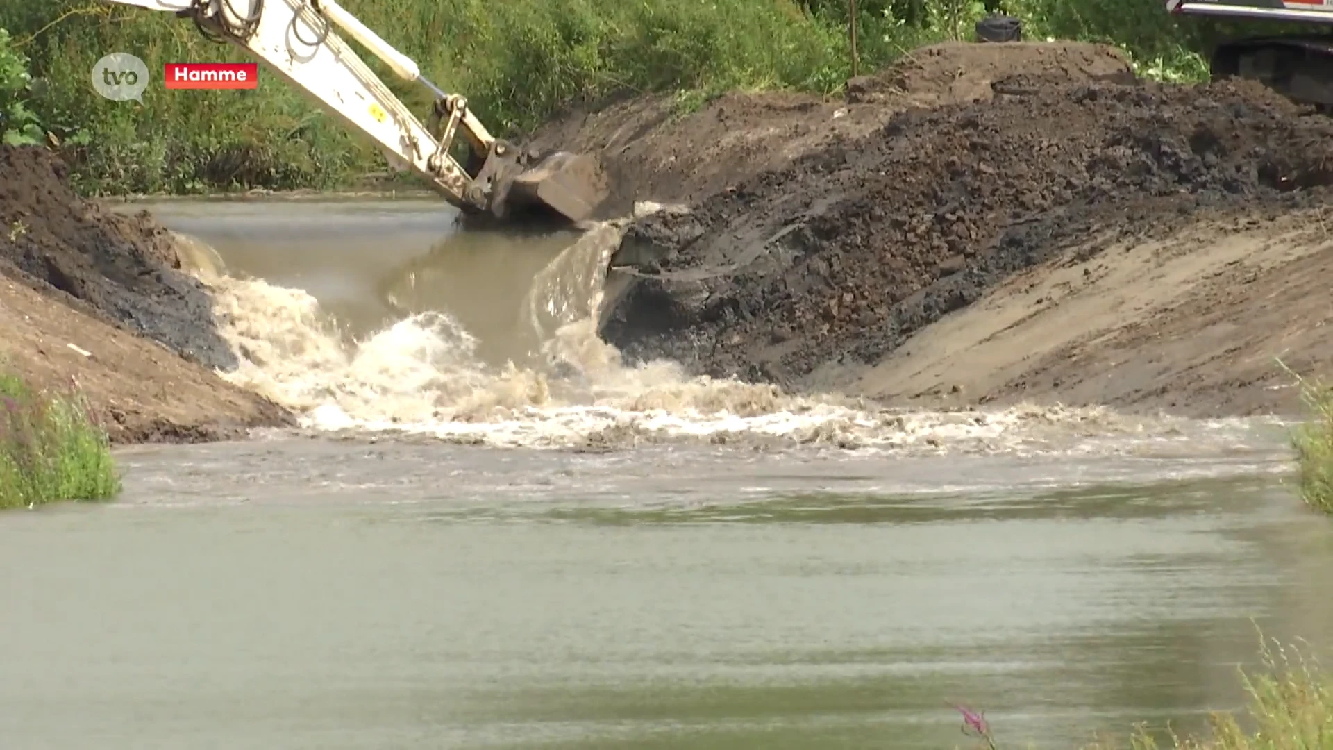 Vlaamse Waterweg slaat bres in Scheldedijk in Hamme