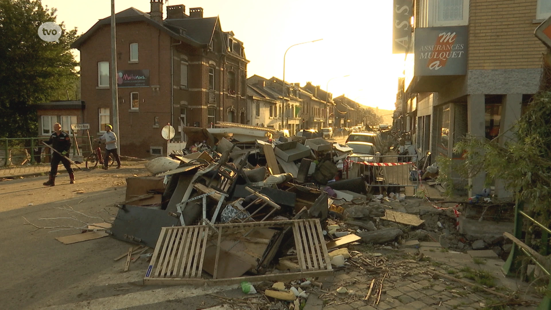 Oost-Vlaamse brandweer helpt in rampgebied: "We gaan van deur tot deur"