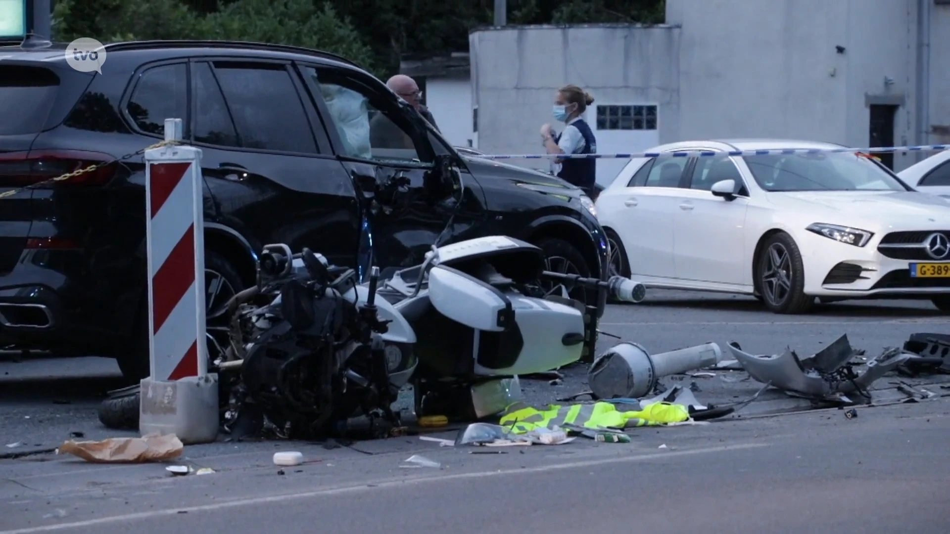 Nederlandse motoragent in levensgevaar na botsing in Stekene