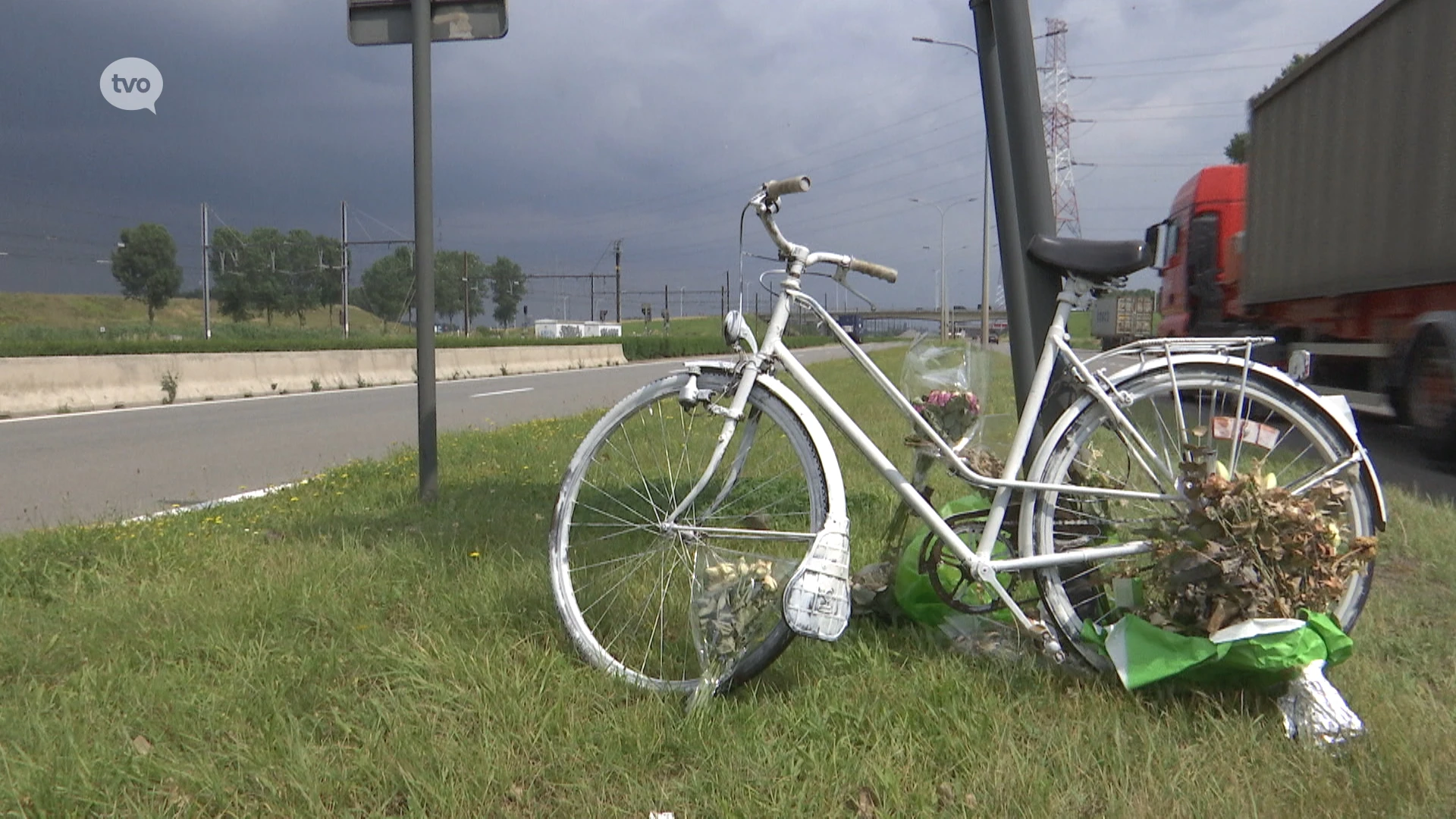 "Verplaatsing tijdelijke fietsersbrug over E34 kan zware ongevallen helpen vermijden"