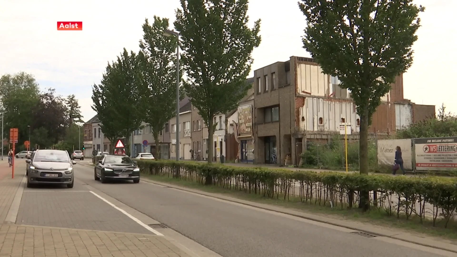 Politie zet speciale eenheden in bij invallen in twee woningen aan Moorselbaan