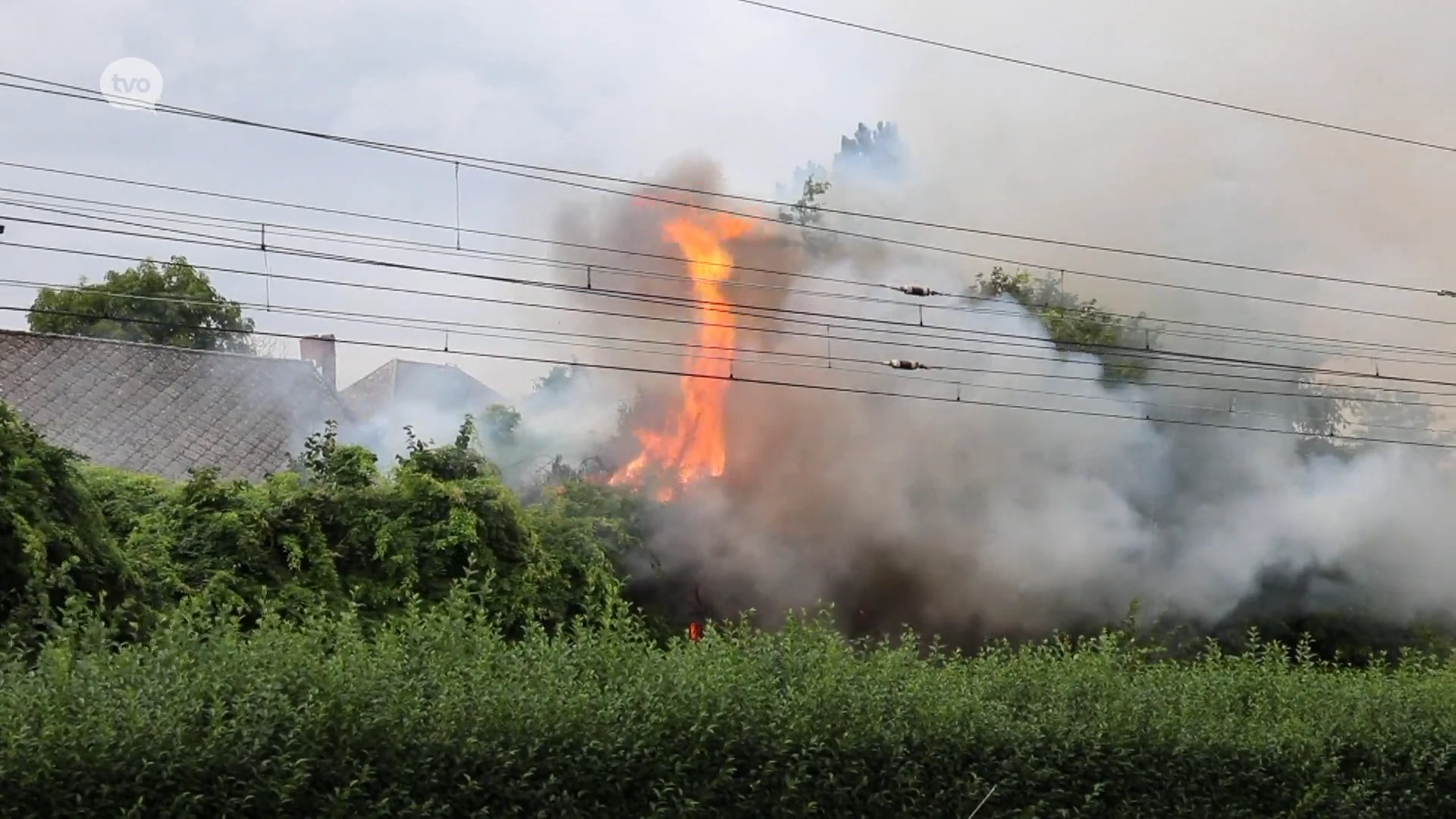 Politie onderzoekt verdachte brand aan leegstaand pand in Schoonaarde