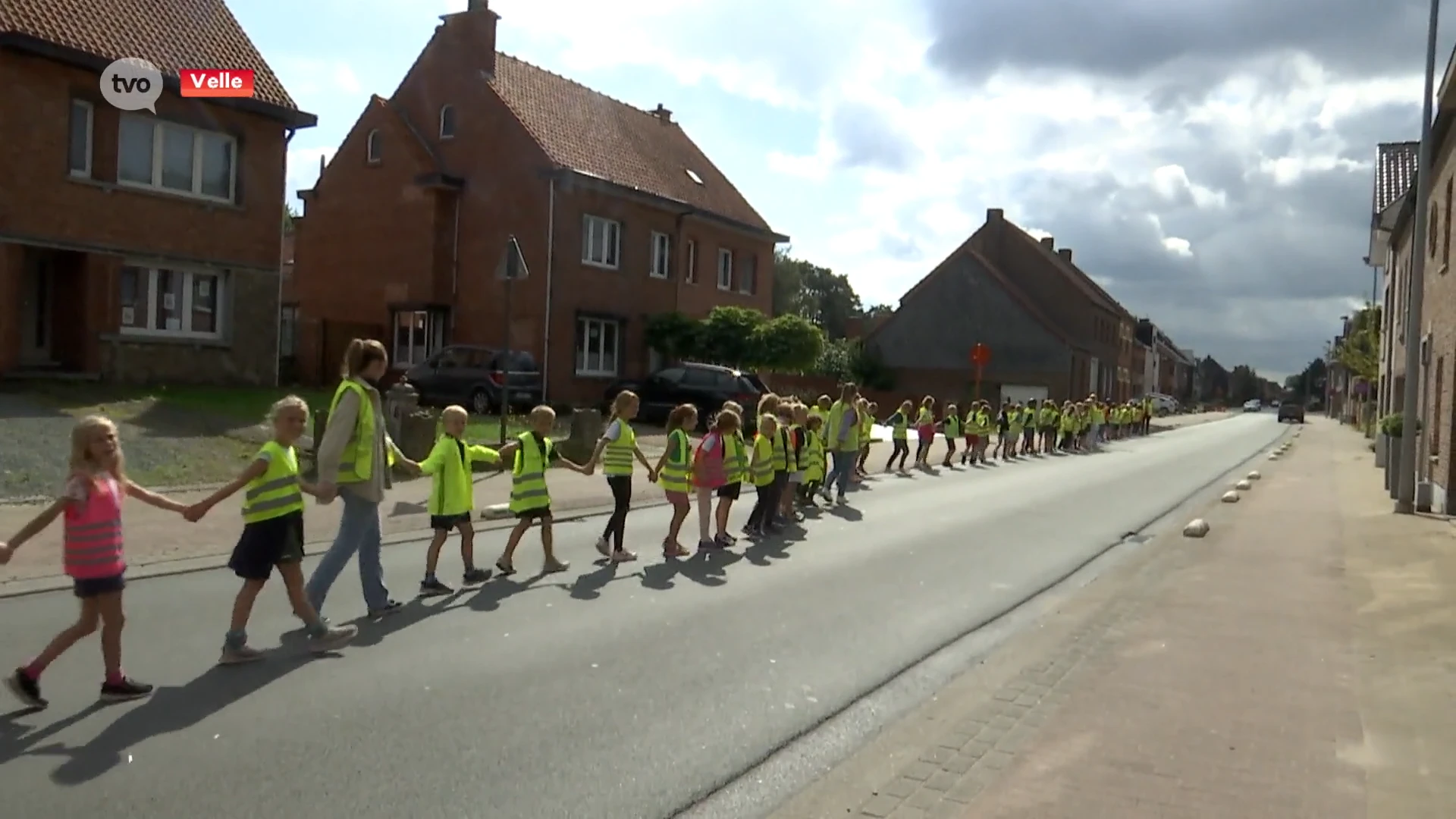 Dorpsschool Velle komt op straat voor verkeersveilige Haasdonksesteenweg