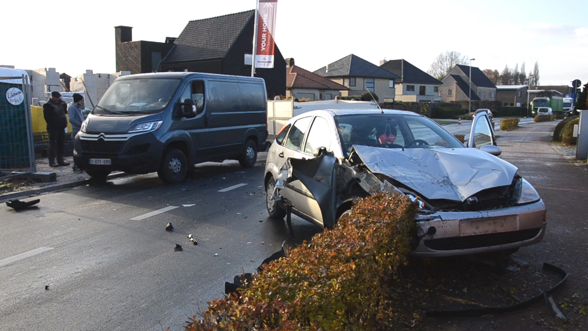 Een ongeval veroorzaakt een tweede in Rechtstraat in Lokeren