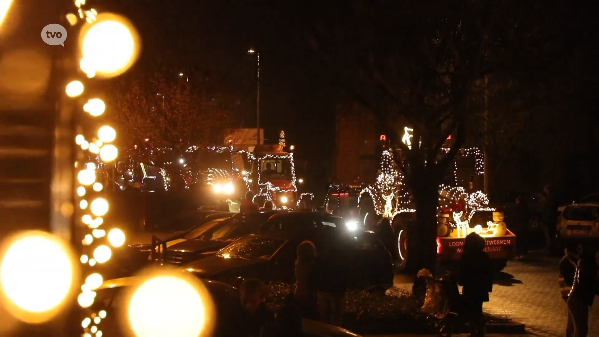 Versierde en verlichte tractoren dompelen ook Beveren onder in kerstsfeer