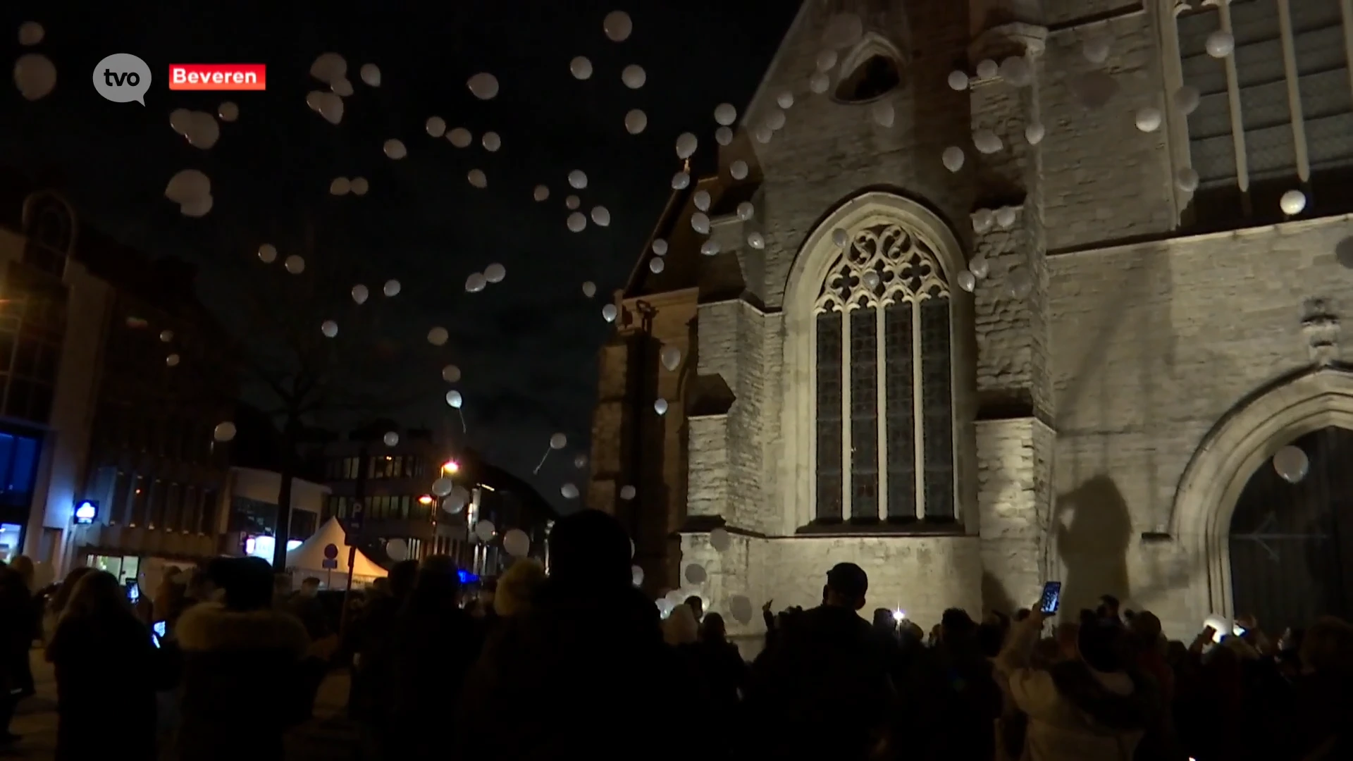 Witte ballonnenhemel voor Dean in Beveren: "Dit raakt iedereen"