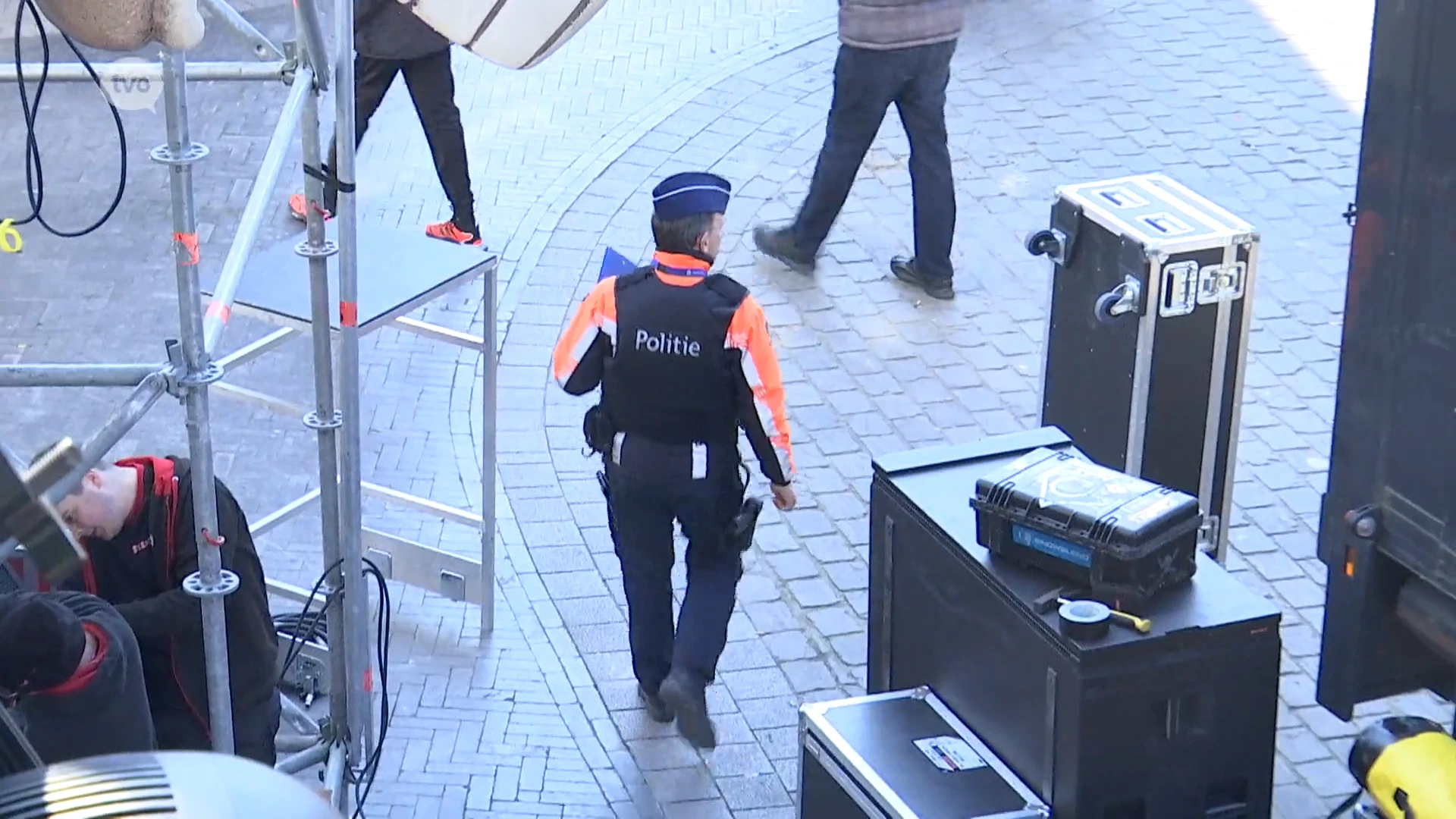 Politie en security zorgen voor veiligheid binnen en buiten de feestzone in Ninove