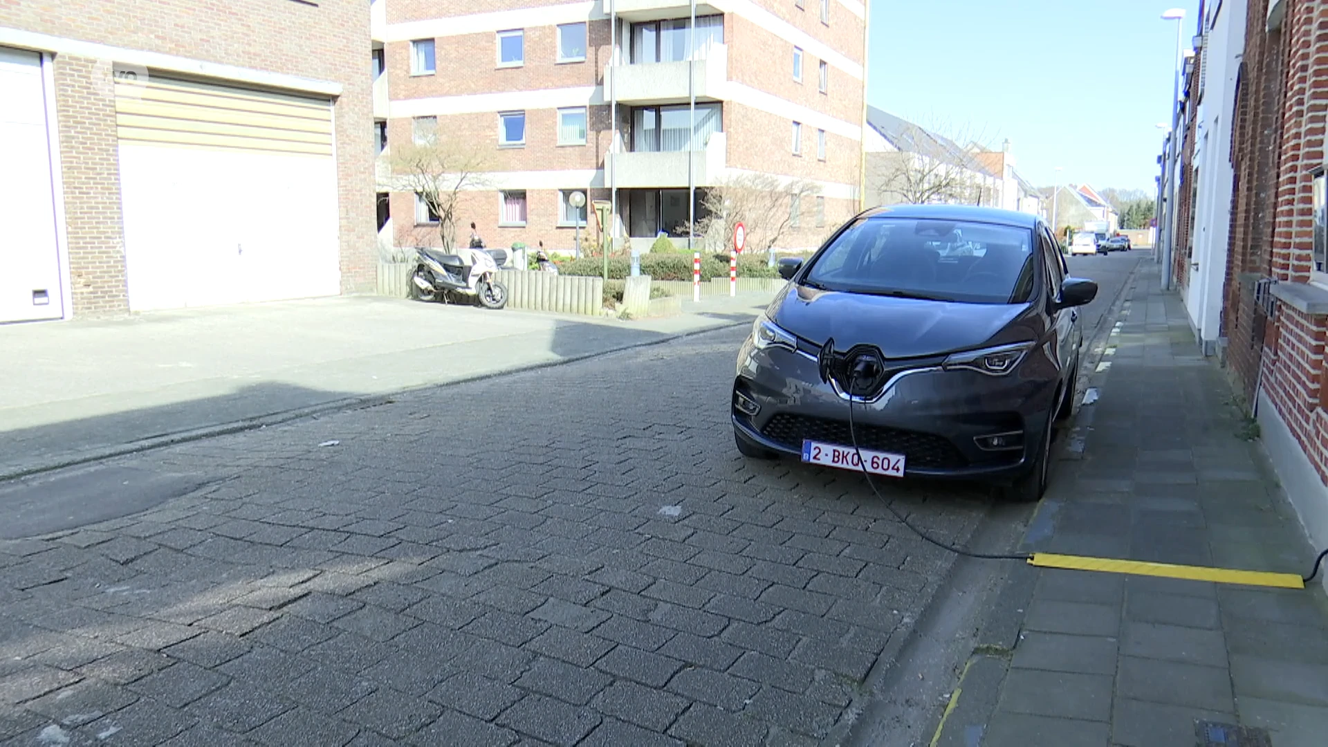 Wetteren verbiedt laadkabels die op het voetpad liggen, ook sleuven en kabelbeschermers zijn niet toegelaten