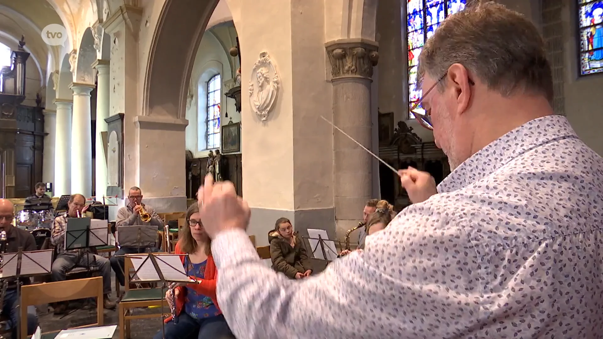 Dendermondse dichter brengt samen met muziekkapel ode aan Ros Beiaard