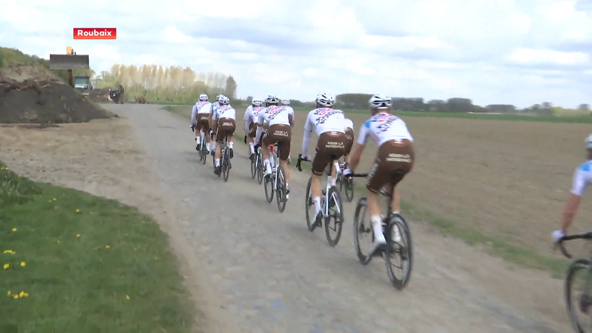 Van Avermaet en Naesen (AG2R-Citroën) mikken op plaats in de top 10