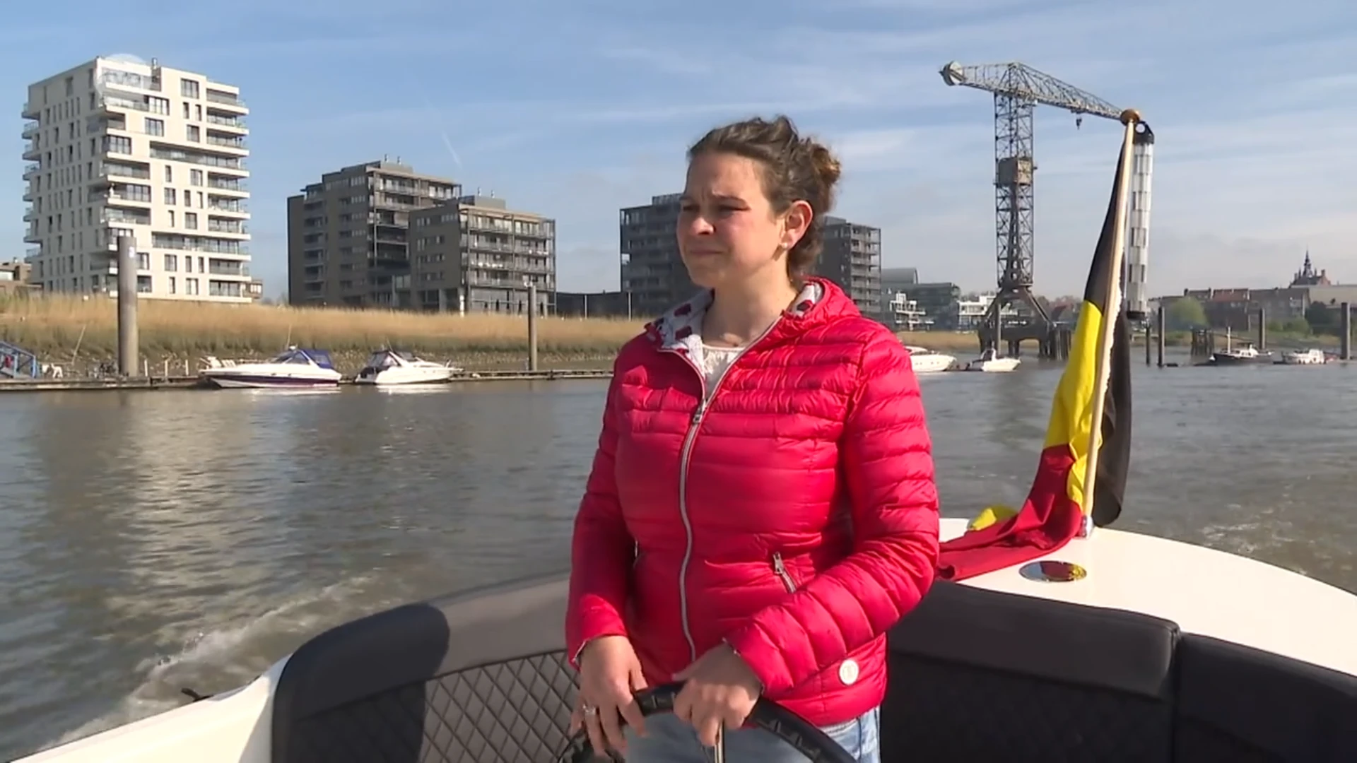 Huur een luxesloep op de Schelde in Temse en neem zelf plaats achter het stuur