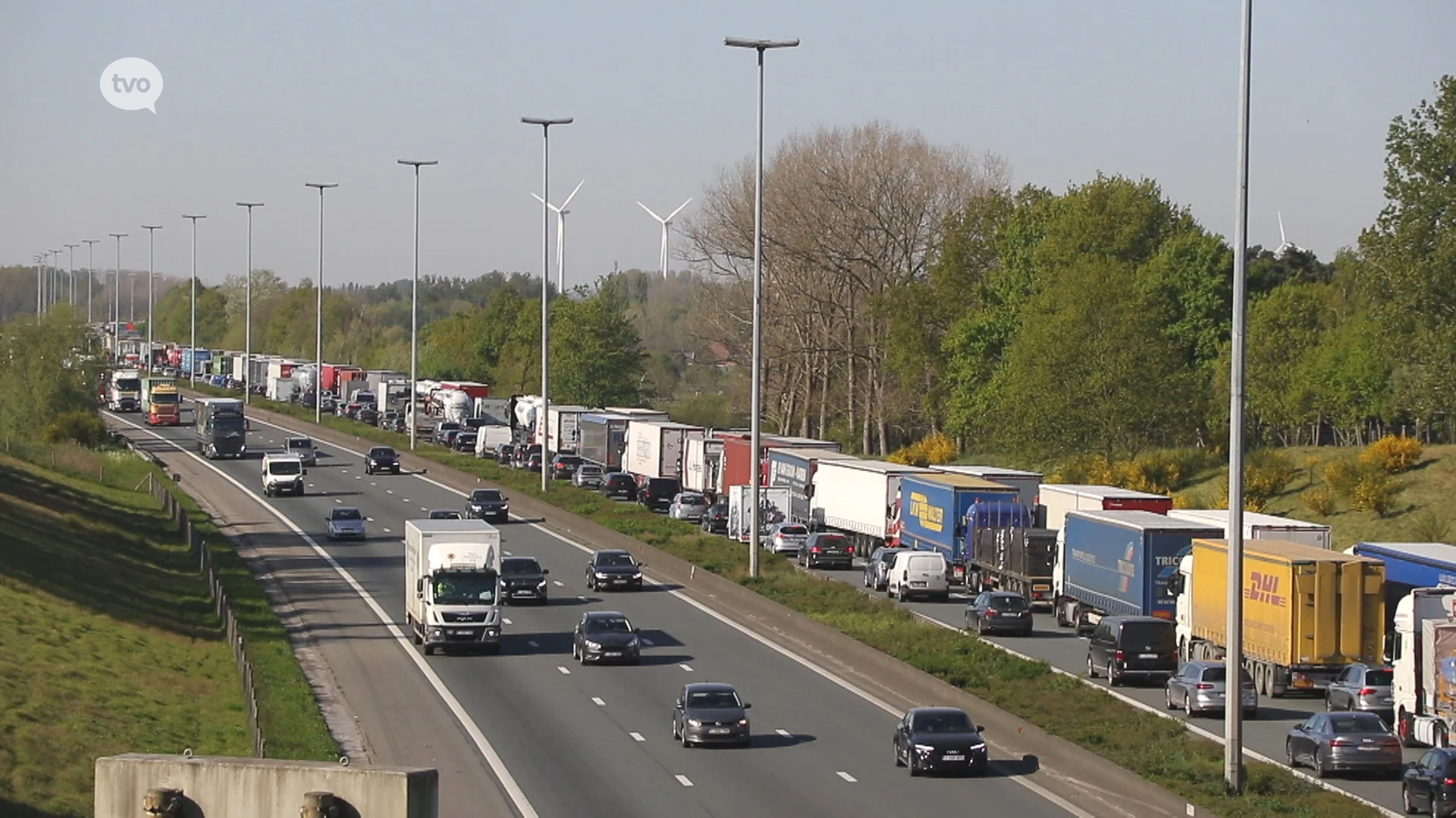 Anderhalf uur file op E17 richting Gent na ongeval in Lokeren