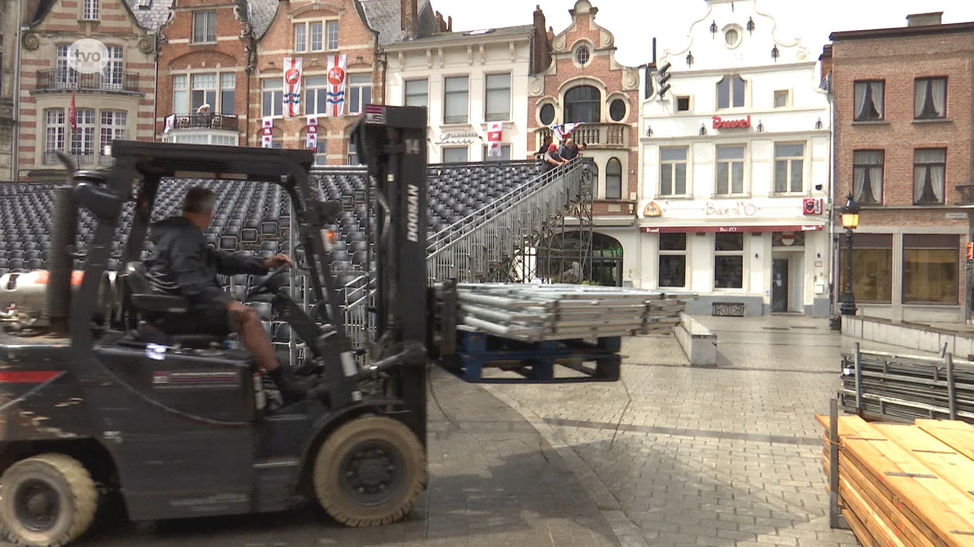 Nog 10 dagen: eerste tribunes neergezet voor Ros Beiaardommegang