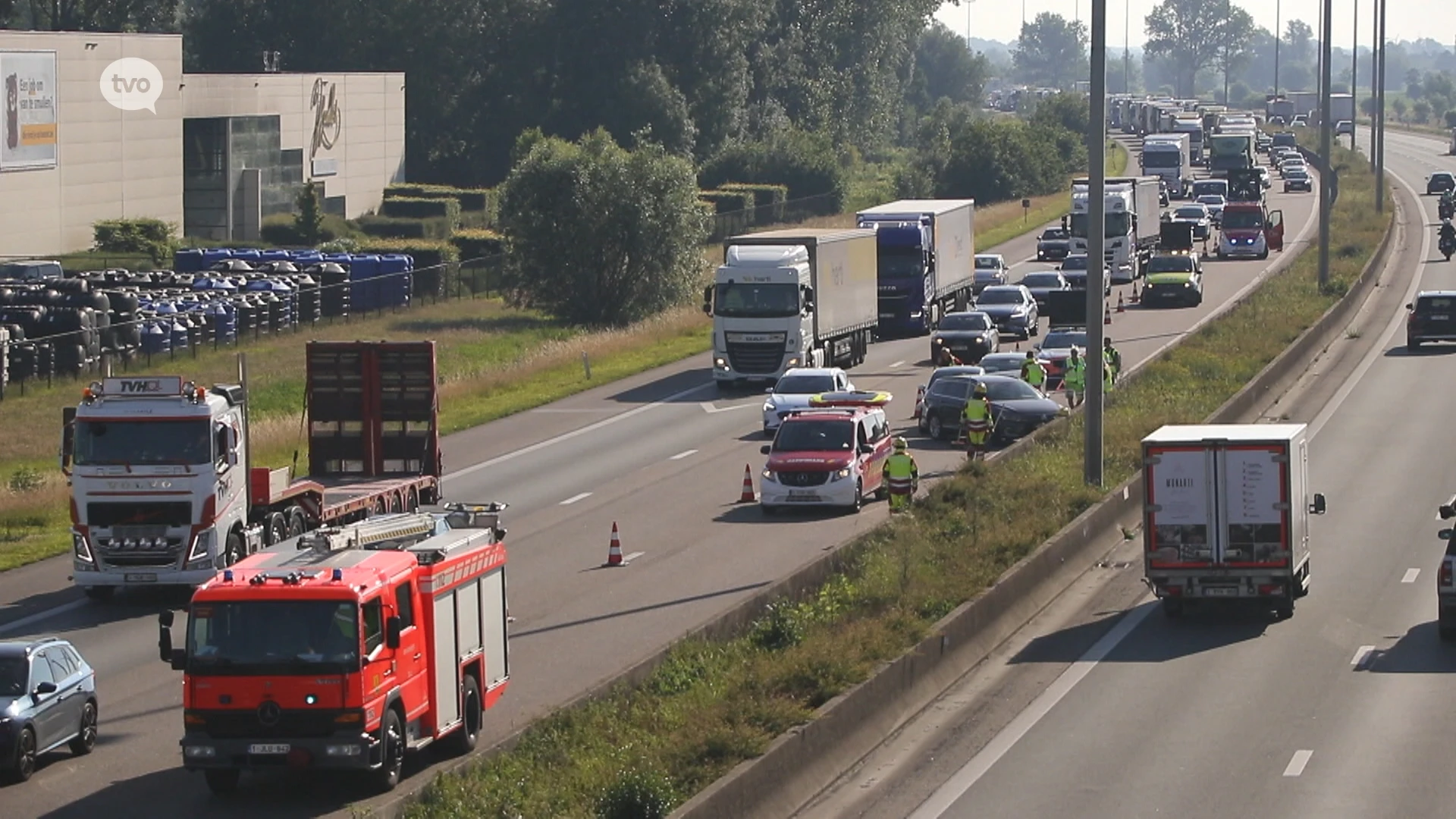 Reeks ongevallen met lichtgewonden en veel verkeershinder op E17 in Lokeren