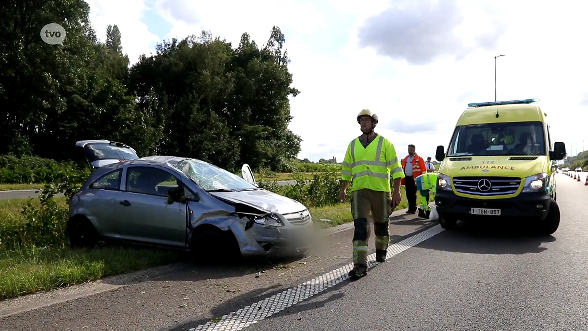 Moeder en zoontje gewond na ongeval op E34 in Kemzeke