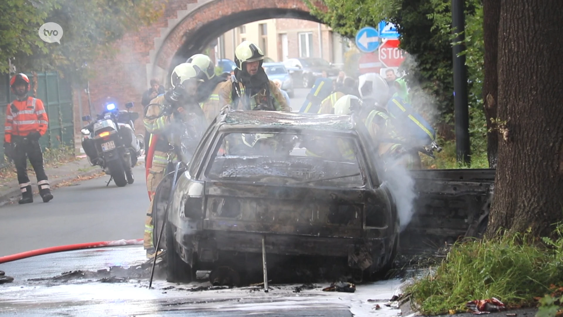 Aalst: Oldtimer gaat in de vlammen op