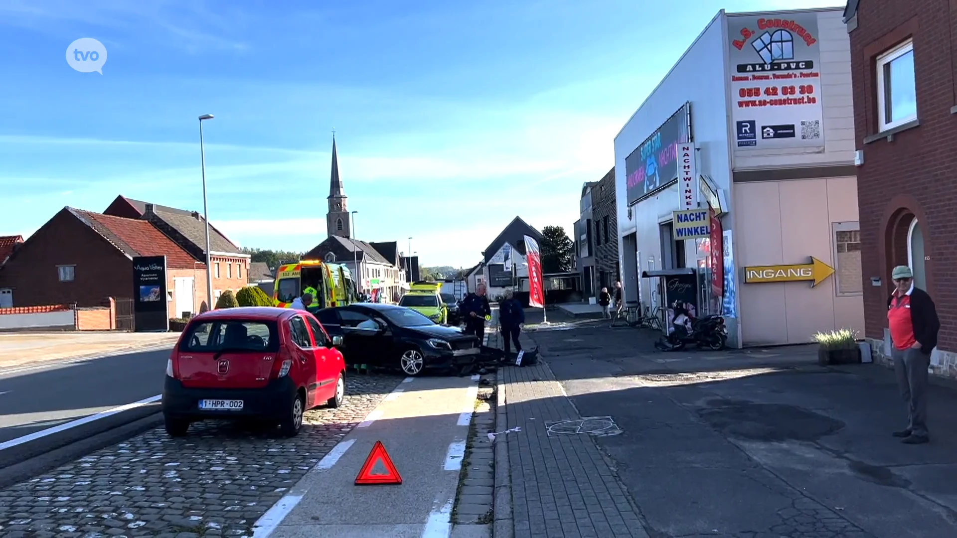 Burst: Bromfietser ernstig gewond na aanrijding met auto