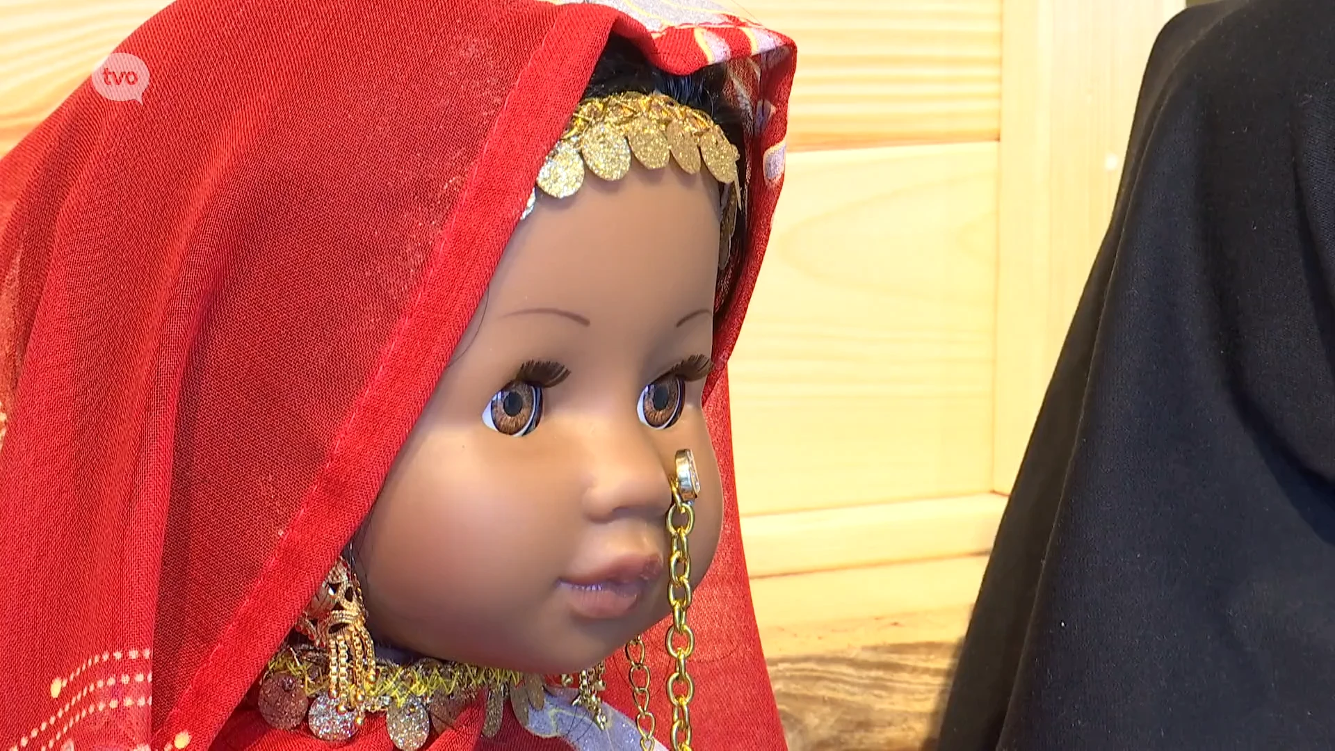 Pop met hoofddoek, wijnvlek of hoorapparaat? Je vindt het in deze Lokerse speelgoedwinkel