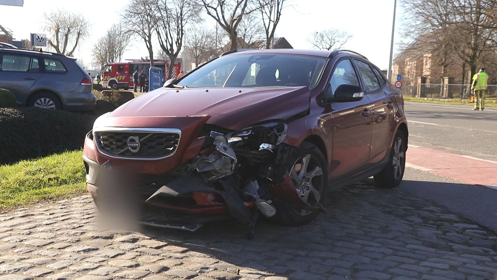 Twee autobestuurders gewond na aanrijding door afleiding achter het stuur