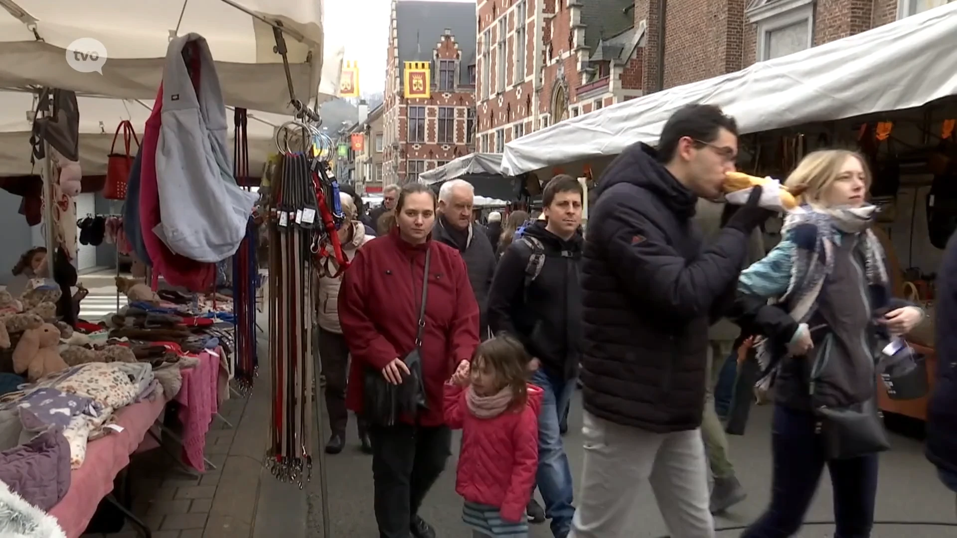 Na drie jaar weer Eerste Toog in Geraardsbergen: "Pintje drinken, kraampje doen, meer moet dat niet zijn"