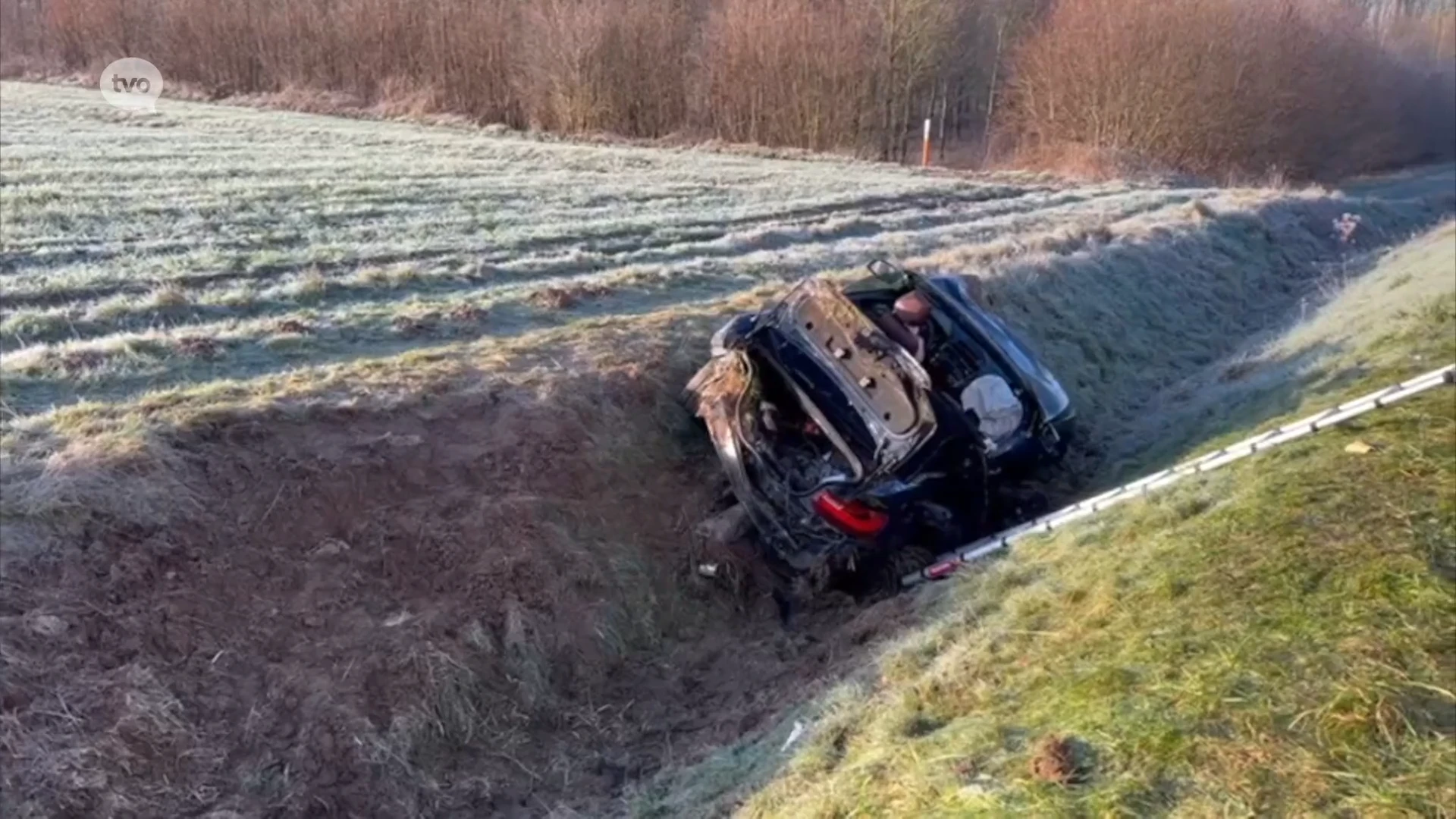 Voorde: wagen met vier inzittenden belandt in gracht, chauffeur gewond