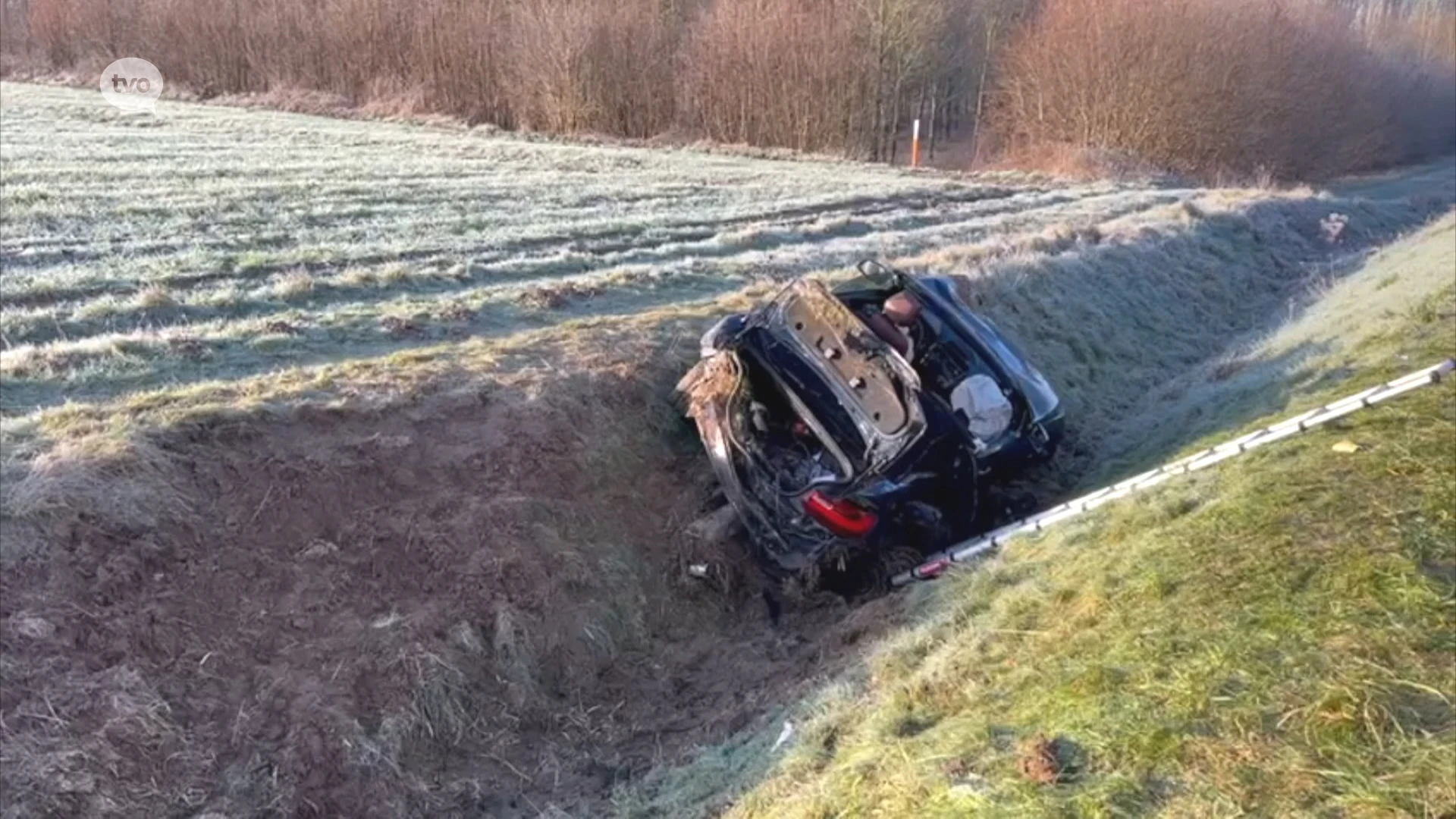 Voorde: wagen belandt in gracht, chauffeur gewond