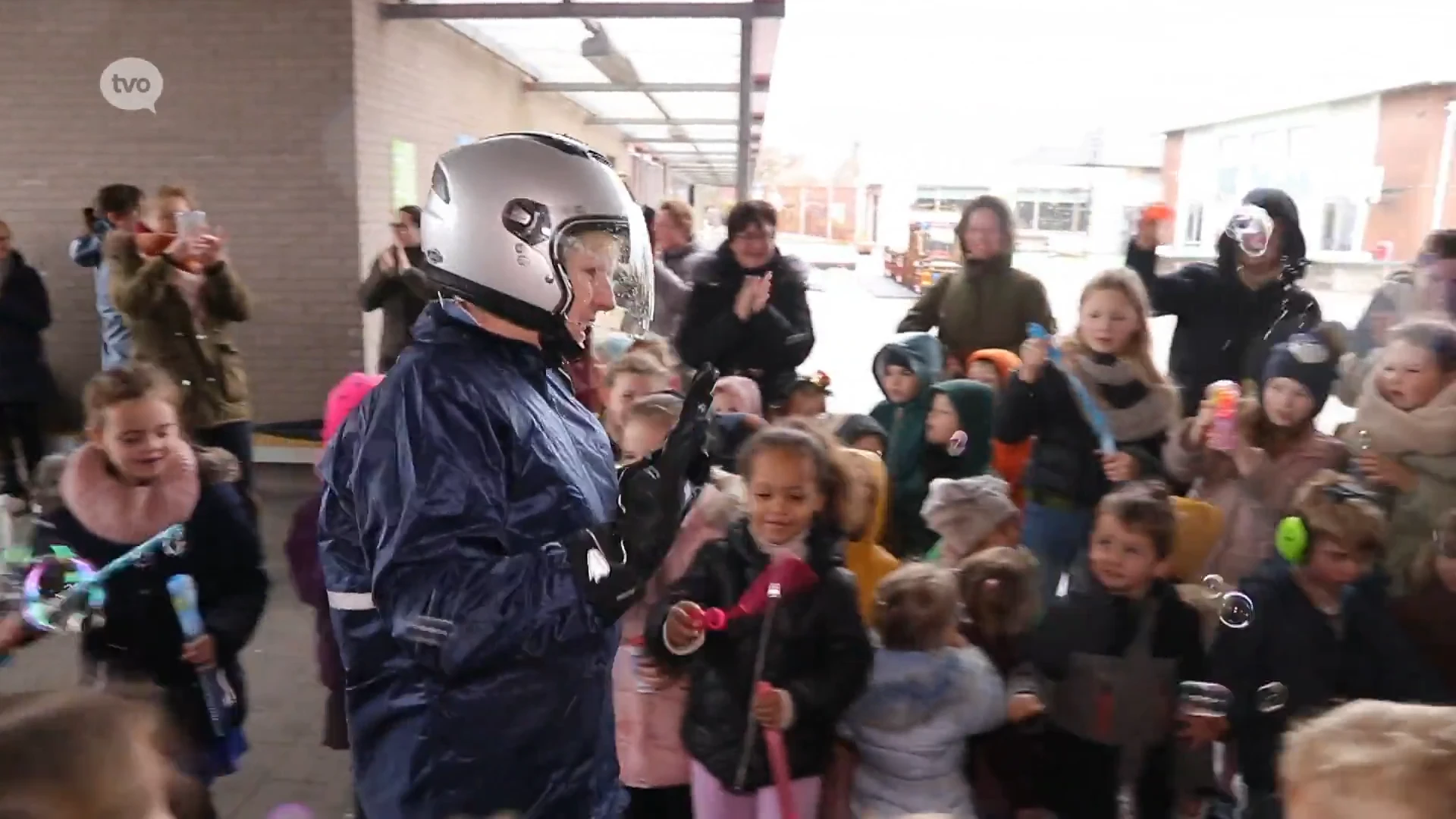 Basisschool De Wegwijzer in Beveren neemt na 40 jaar afscheid van juf Annick