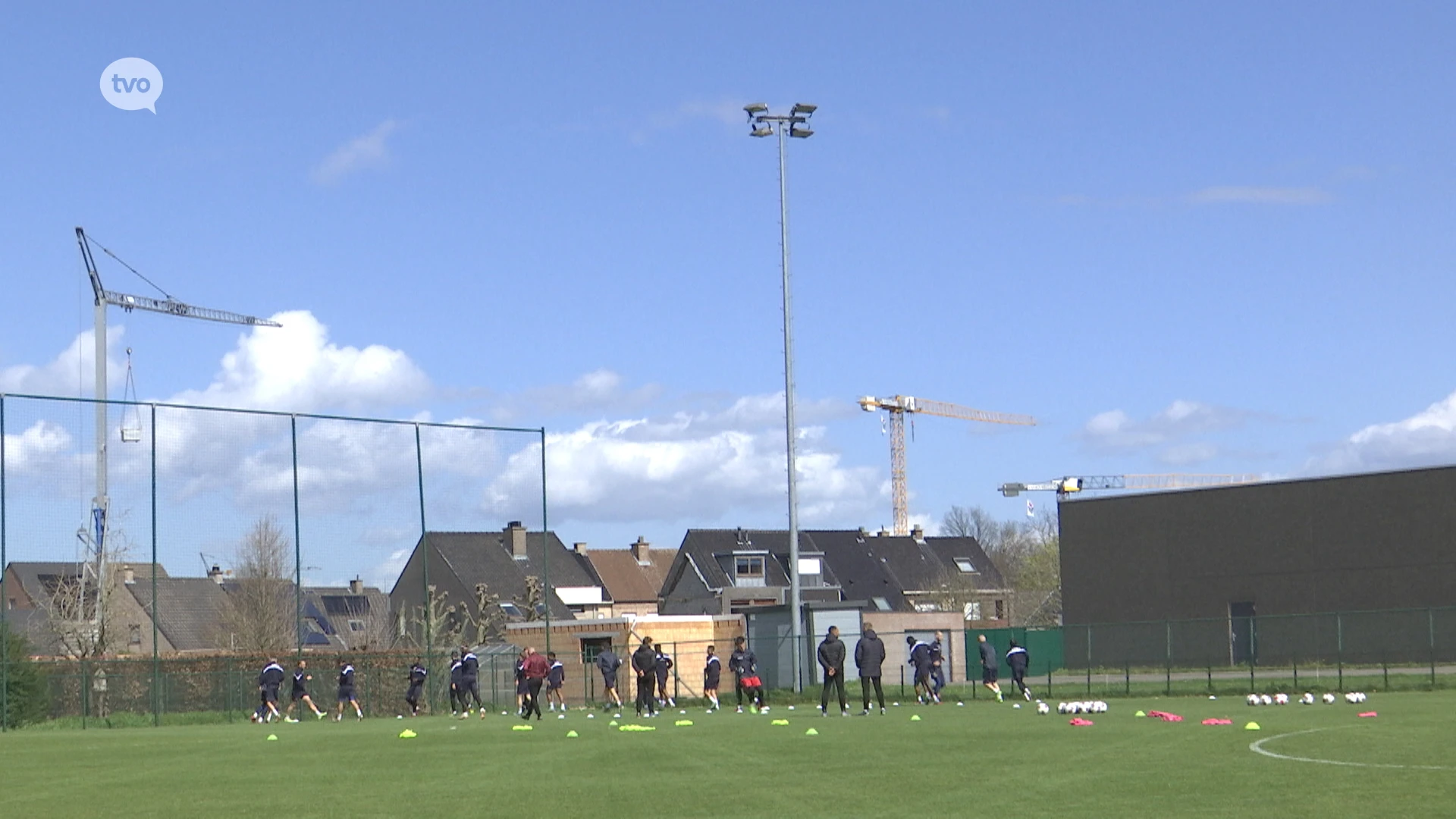 SK Beveren staat voor match van de waarheid, maar De Decker houdt druk af: "Winnaar zet grote stap voorwaarts, maar is nog geen kampioen"